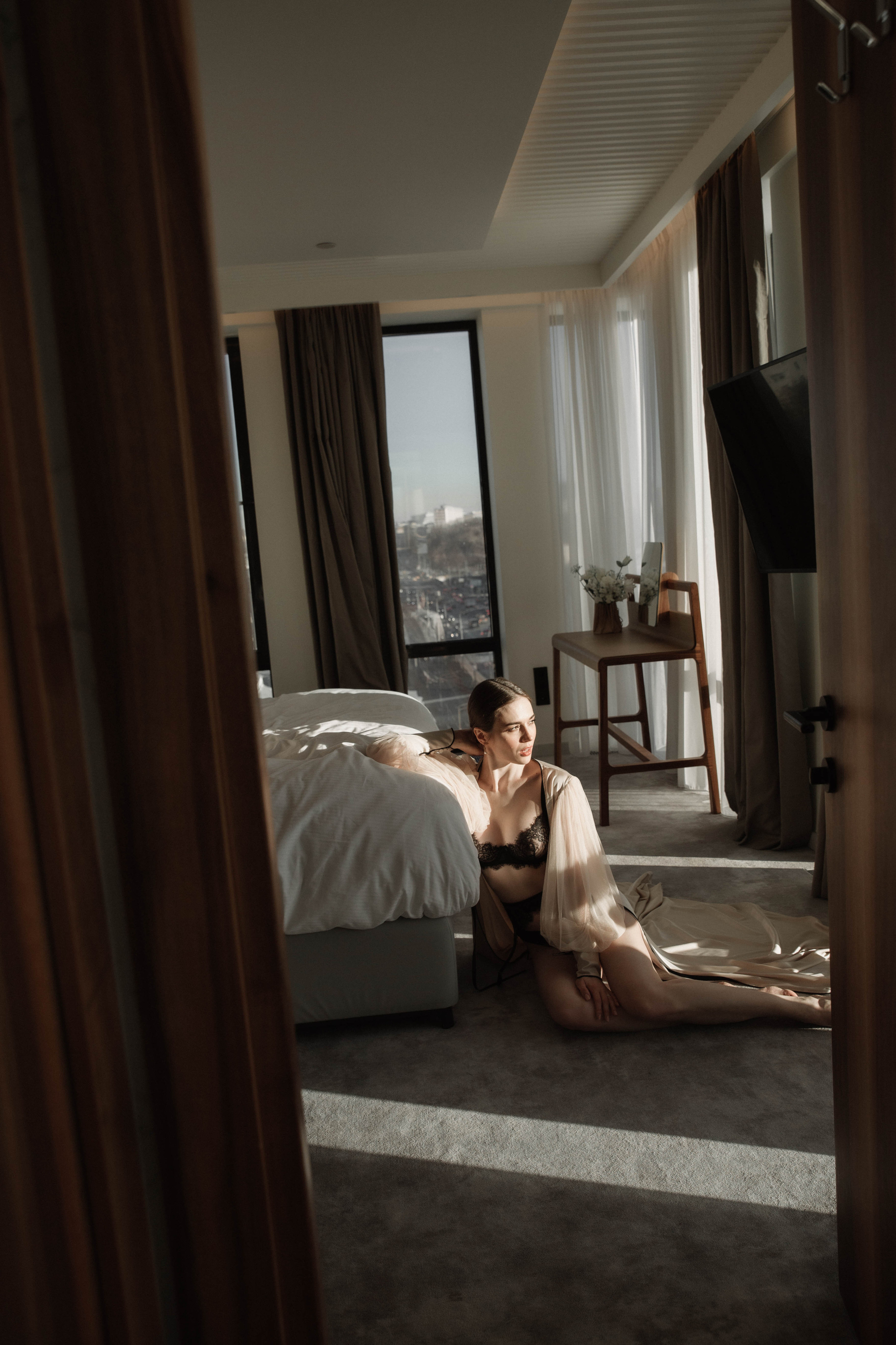 Совместные сборы в отеле. Ксюша и Кристиан. Wedding and family photographer Moscow Riyadh