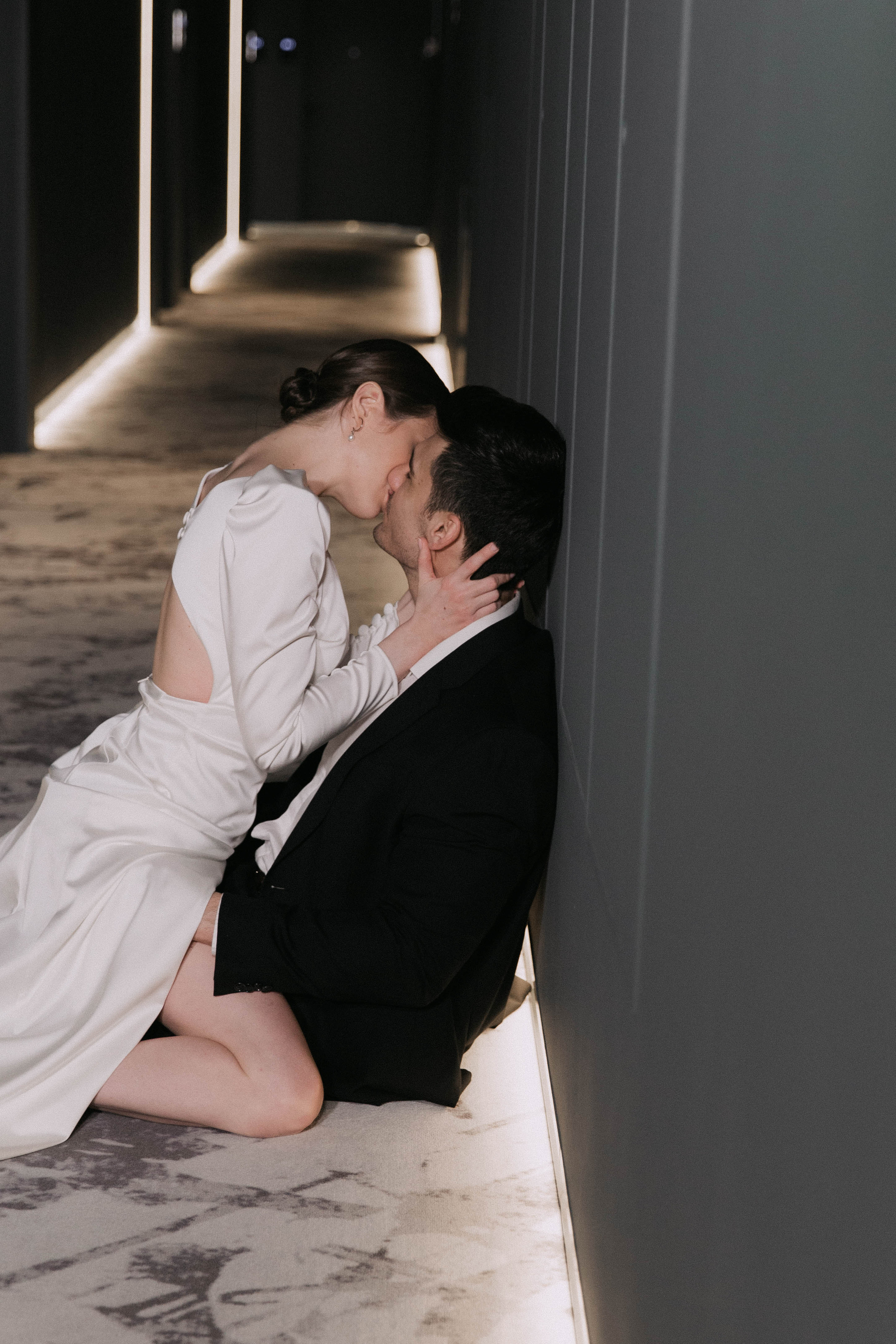 Совместные сборы в отеле. Ксюша и Кристиан. Wedding and family photographer Moscow Riyadh