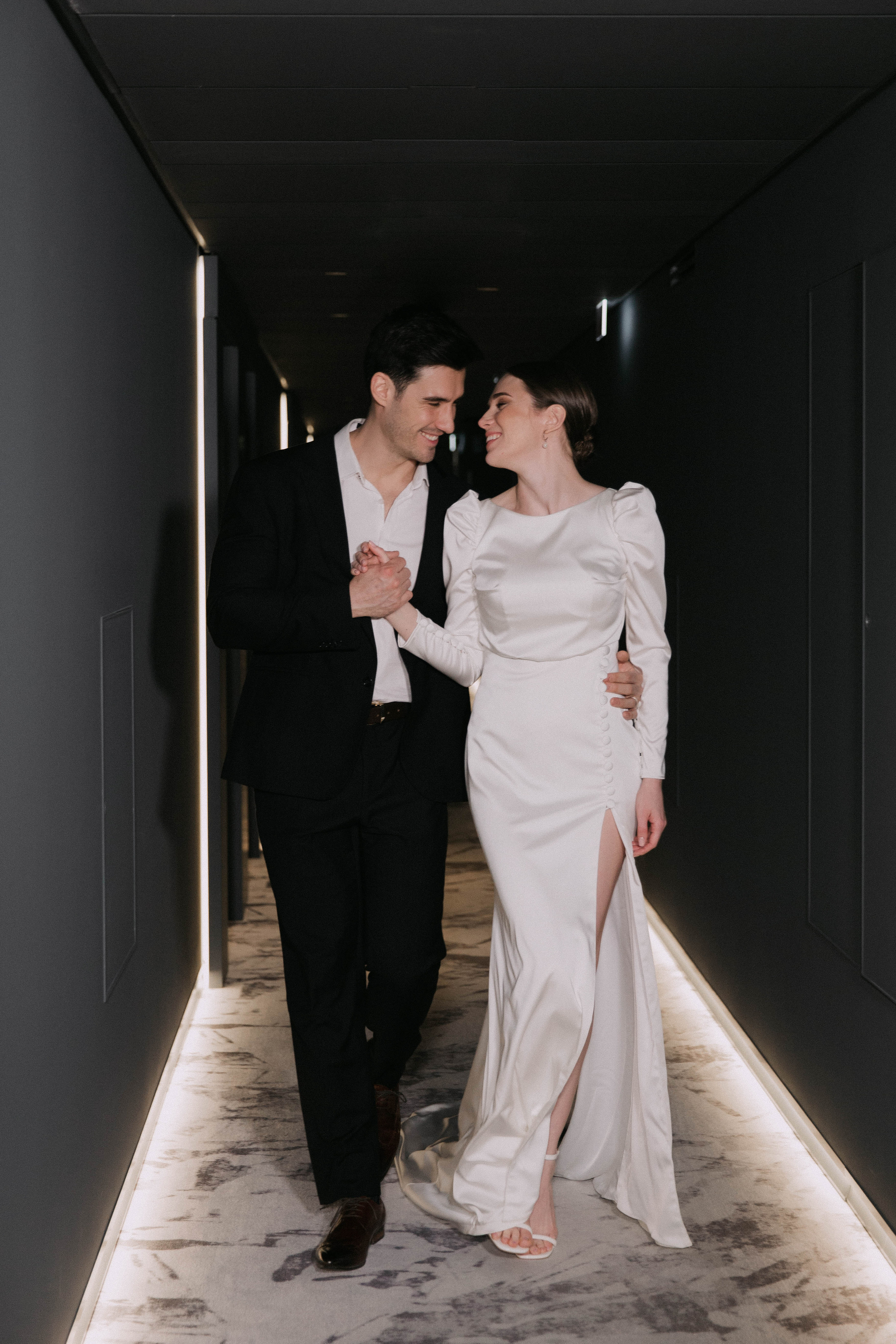 Совместные сборы в отеле. Ксюша и Кристиан. Wedding and family photographer Moscow Riyadh