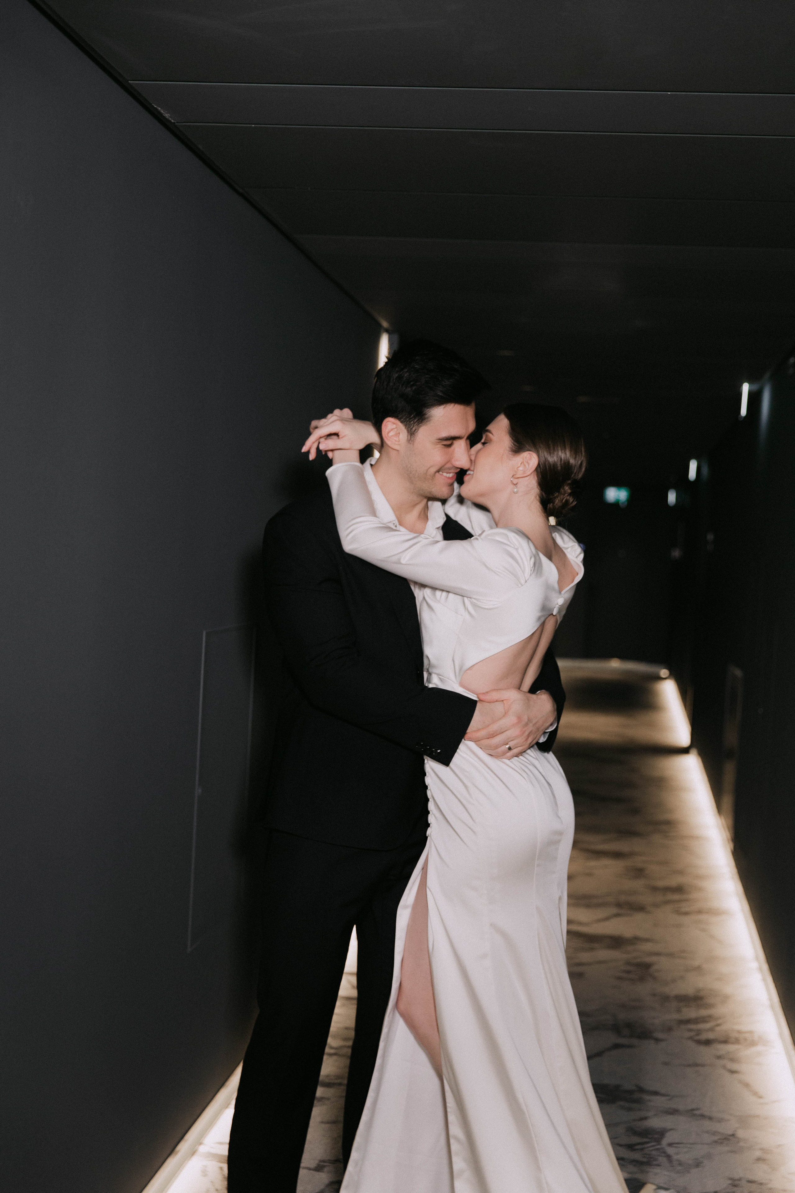 Совместные сборы в отеле. Ксюша и Кристиан. Wedding and family photographer Moscow Riyadh