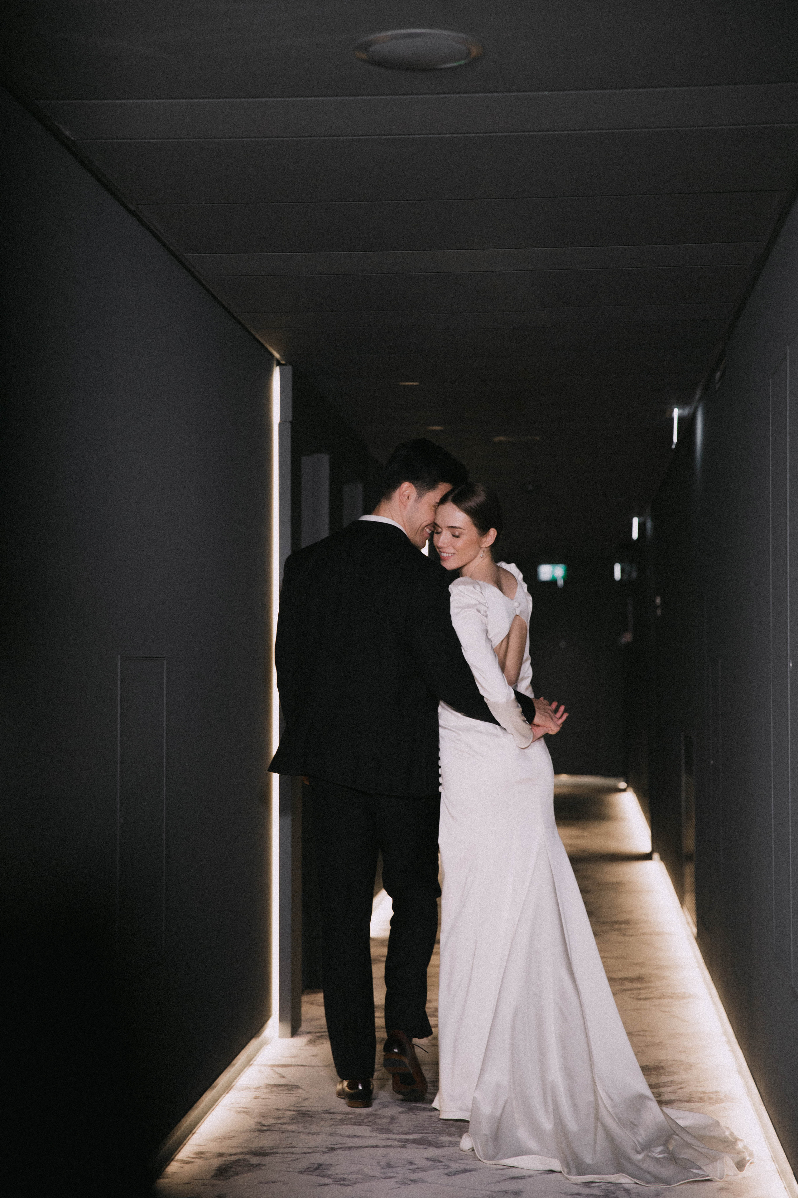 Совместные сборы в отеле. Ксюша и Кристиан. Wedding and family photographer Moscow Riyadh