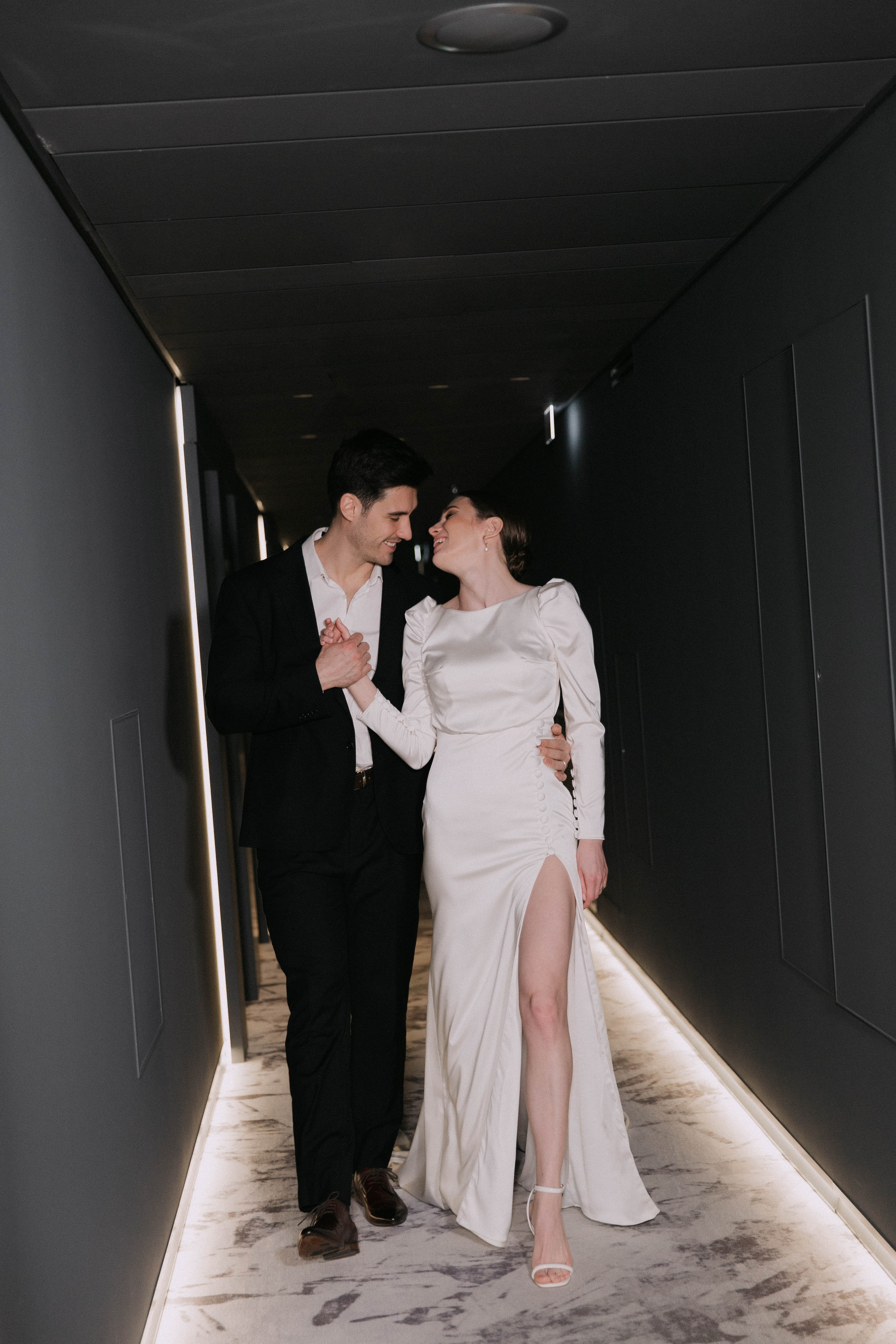 Совместные сборы в отеле. Ксюша и Кристиан. Wedding and family photographer Moscow Riyadh