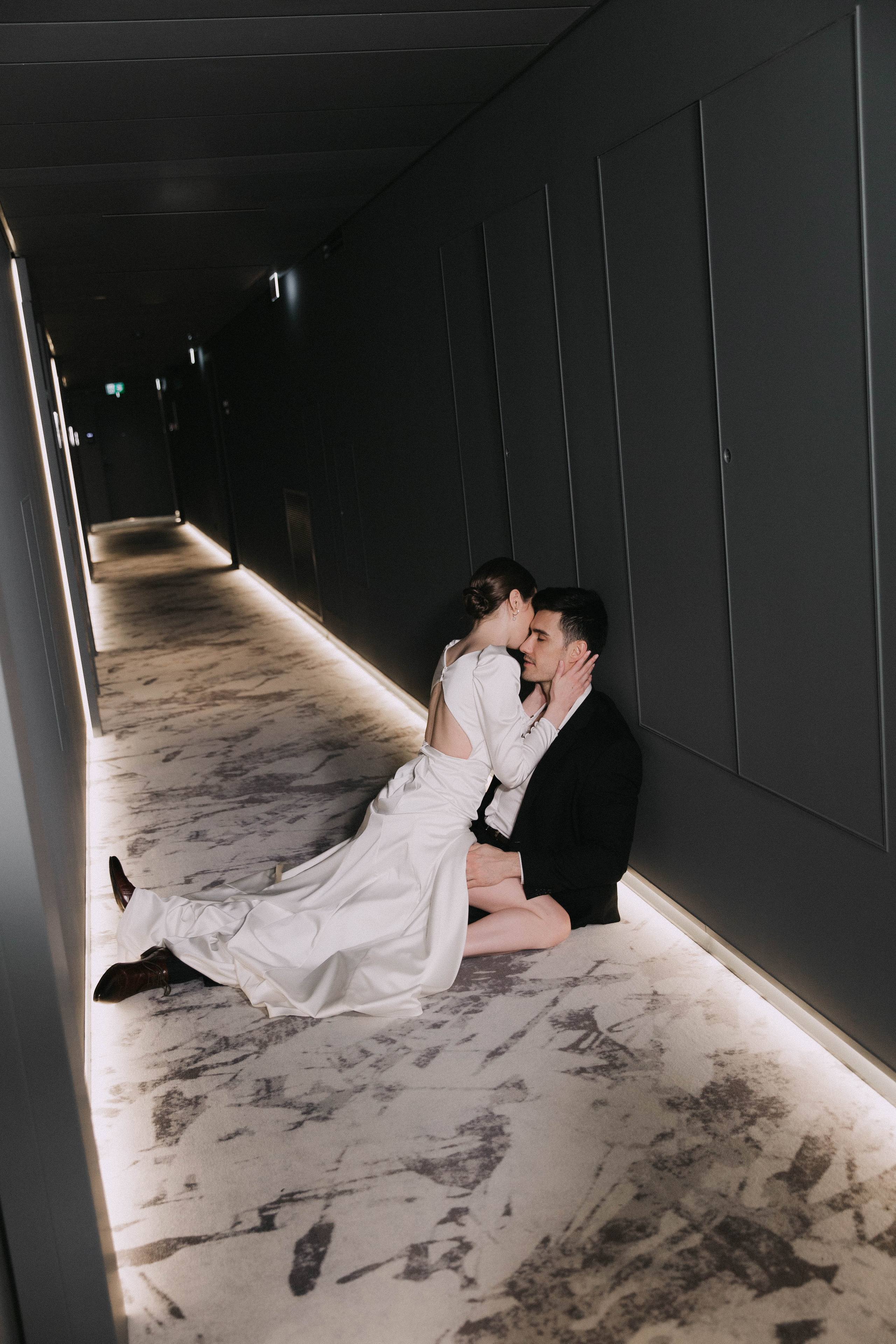 Совместные сборы в отеле. Ксюша и Кристиан. Wedding and family photographer Moscow Riyadh