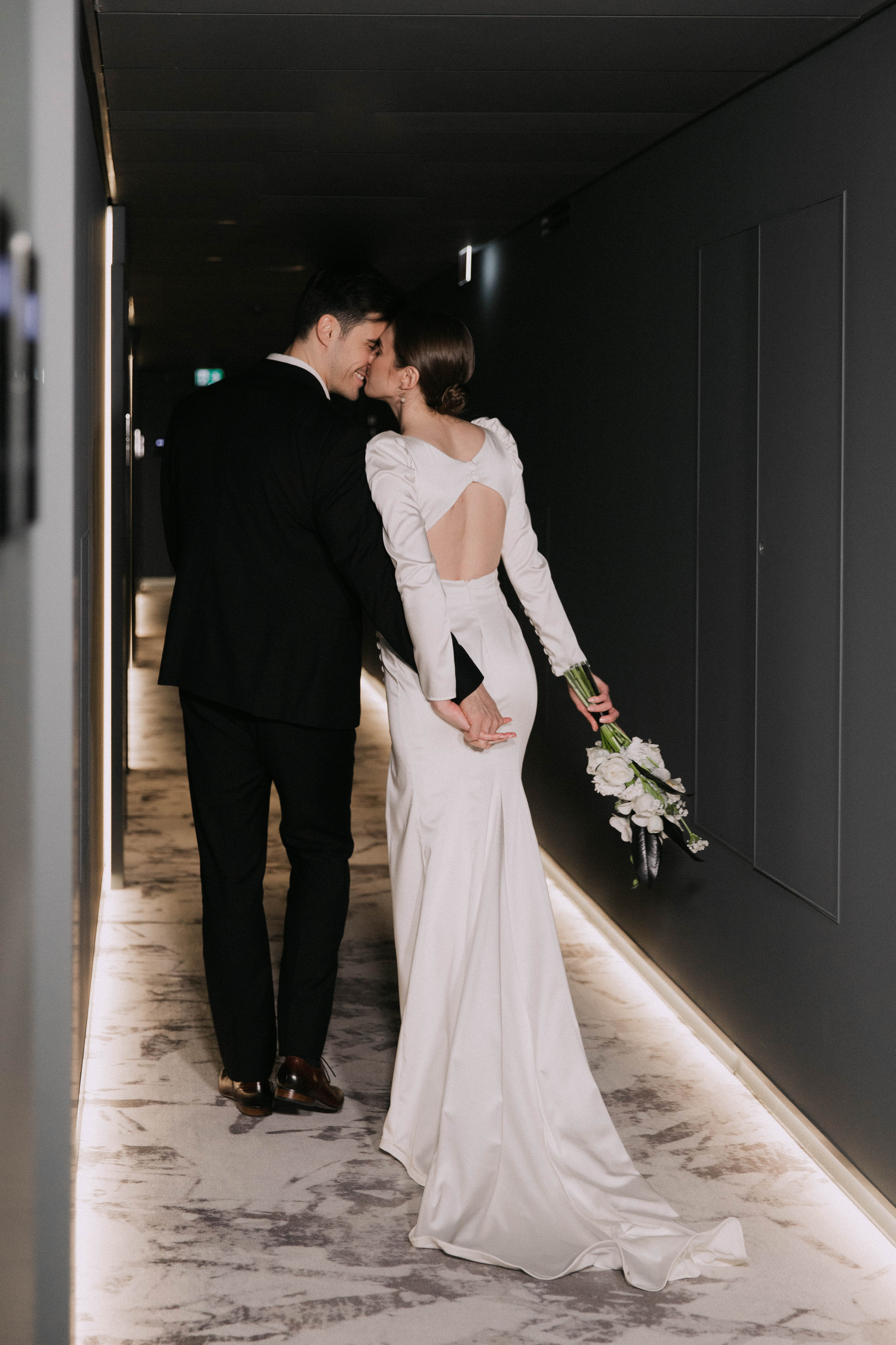 Совместные сборы в отеле. Ксюша и Кристиан. Wedding and family photographer Moscow Riyadh