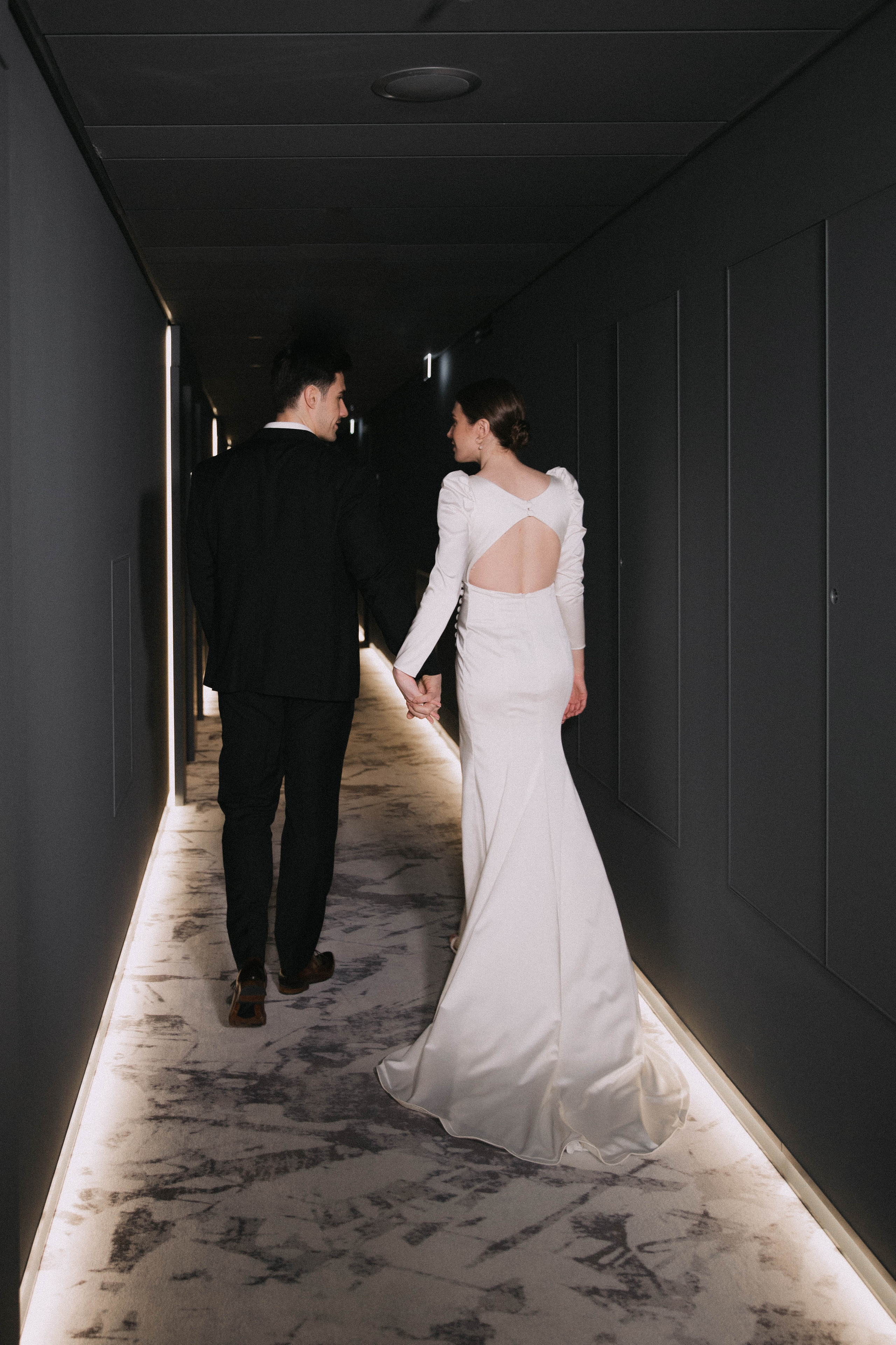 Совместные сборы в отеле. Ксюша и Кристиан. Wedding and family photographer Moscow Riyadh