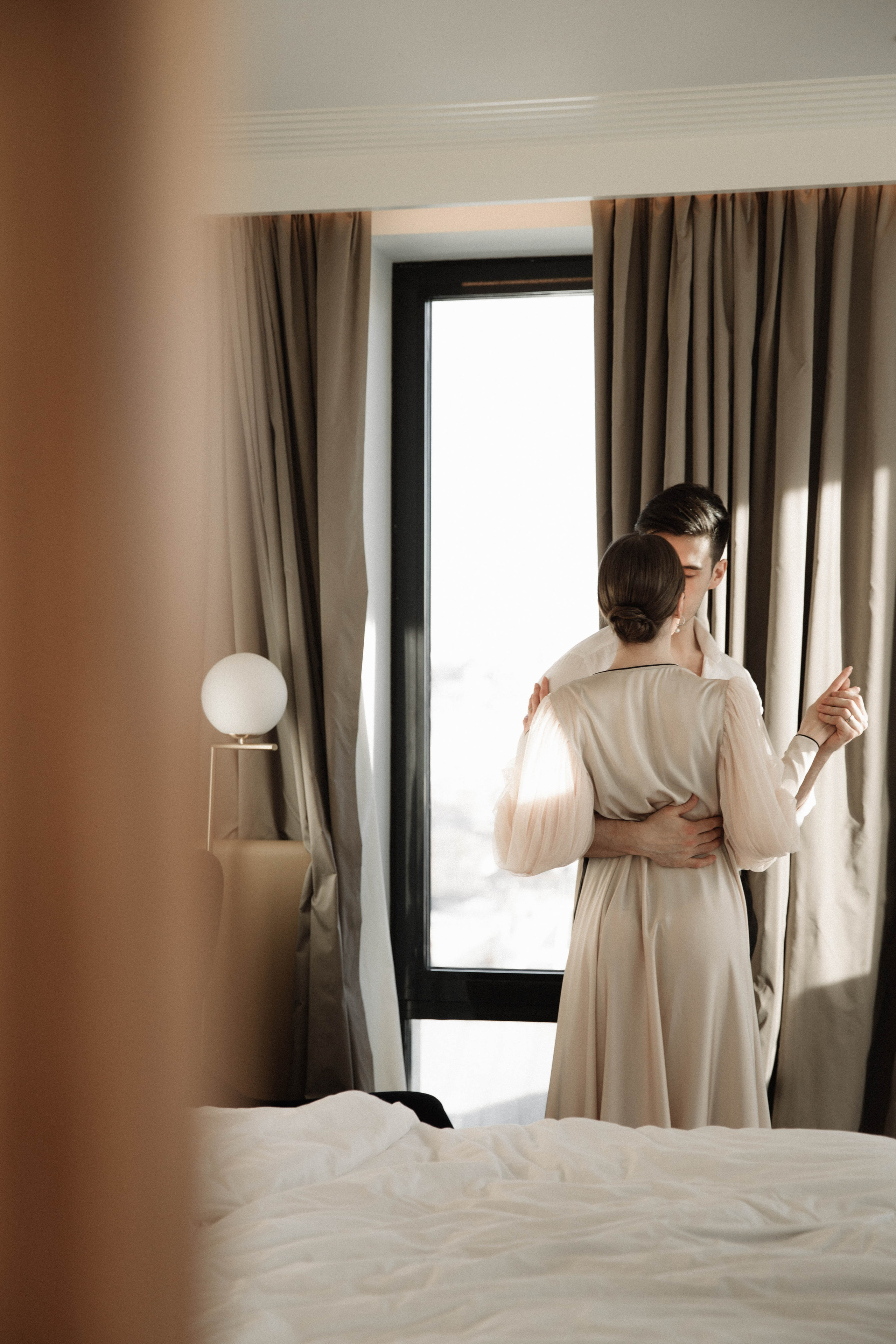 Совместные сборы в отеле. Ксюша и Кристиан. Wedding and family photographer Moscow Riyadh