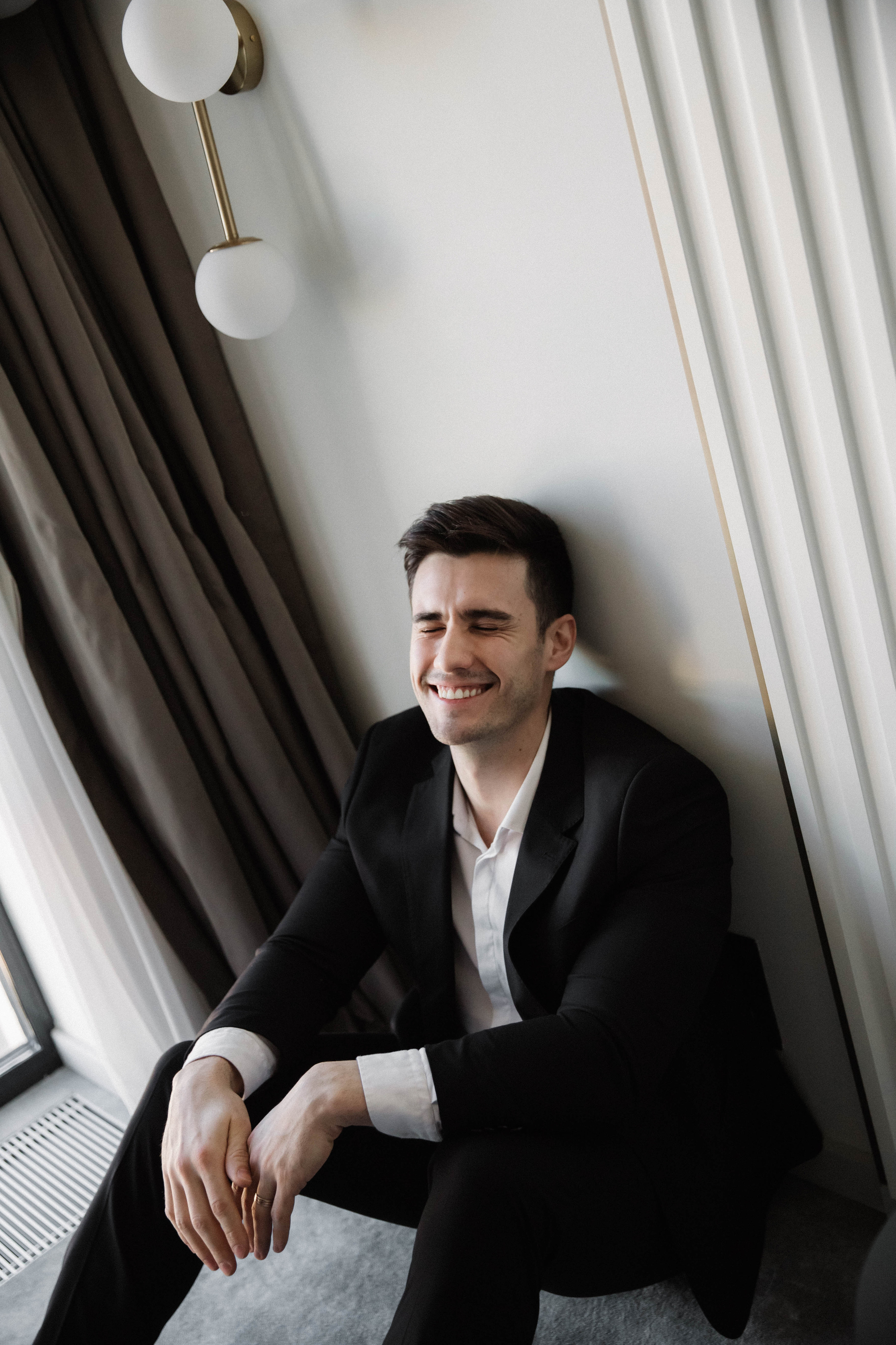 Совместные сборы в отеле. Ксюша и Кристиан. Wedding and family photographer Moscow Riyadh