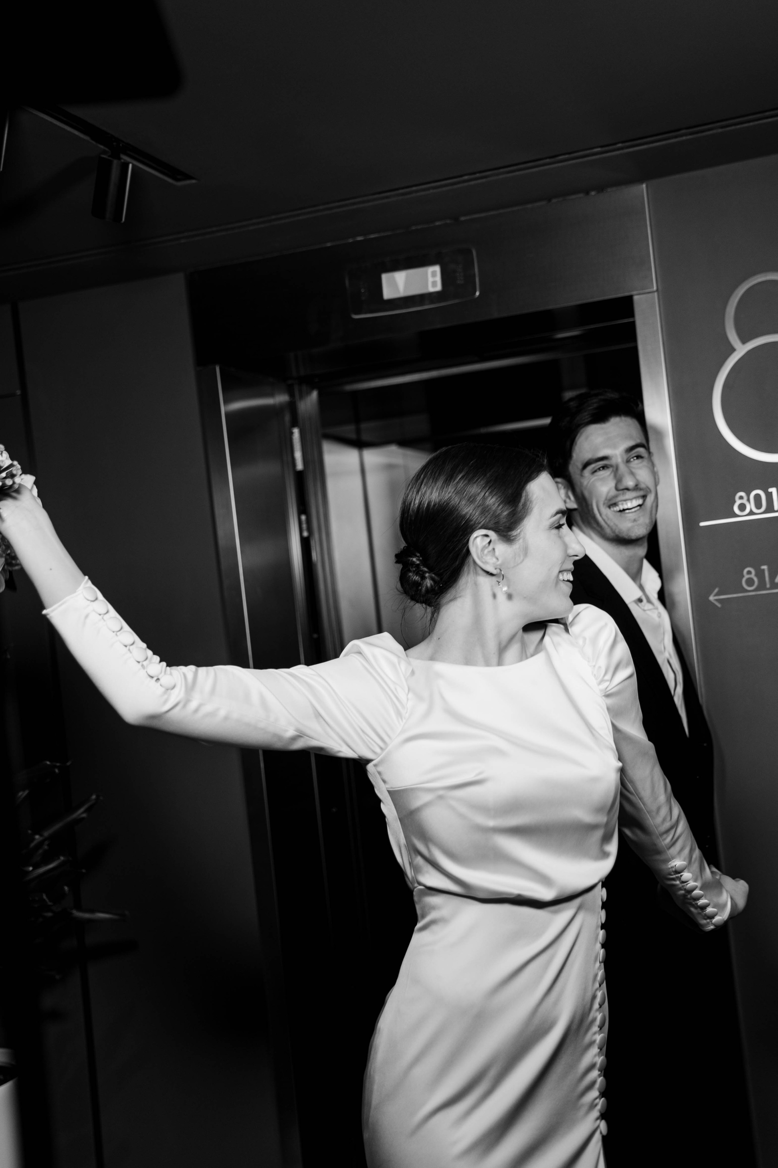 Совместные сборы в отеле. Ксюша и Кристиан. Wedding and family photographer Moscow Riyadh