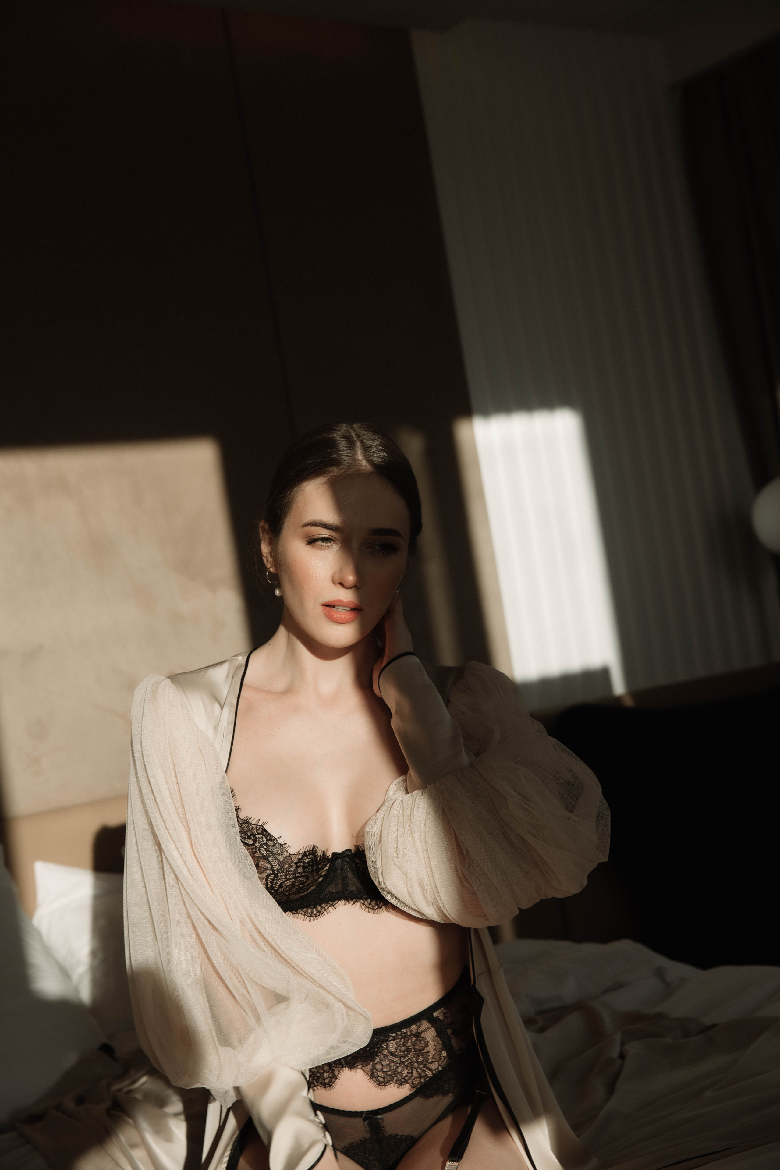 Совместные сборы в отеле. Ксюша и Кристиан. Wedding and family photographer Moscow Riyadh