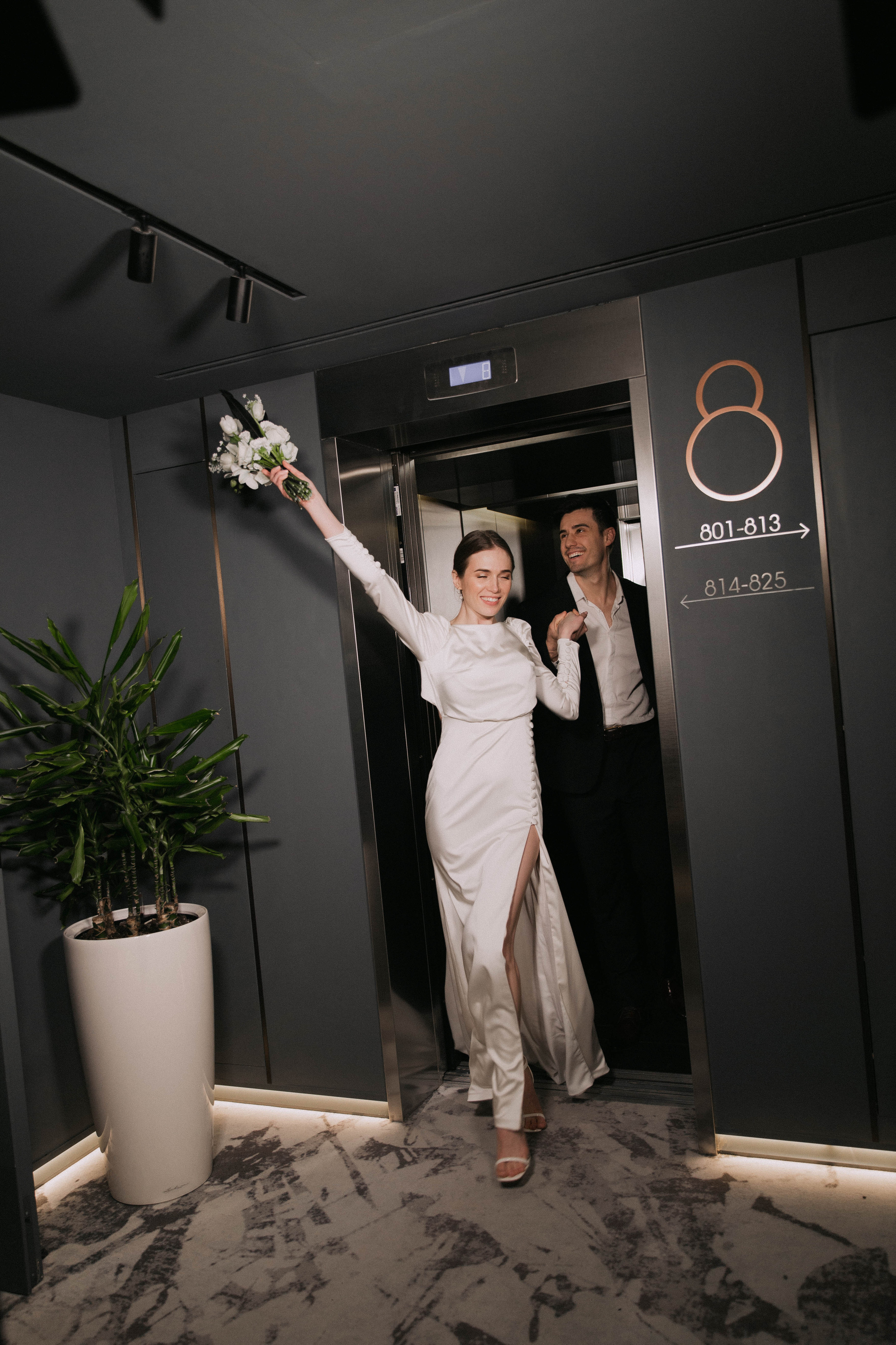 Совместные сборы в отеле. Ксюша и Кристиан. Wedding and family photographer Moscow Riyadh