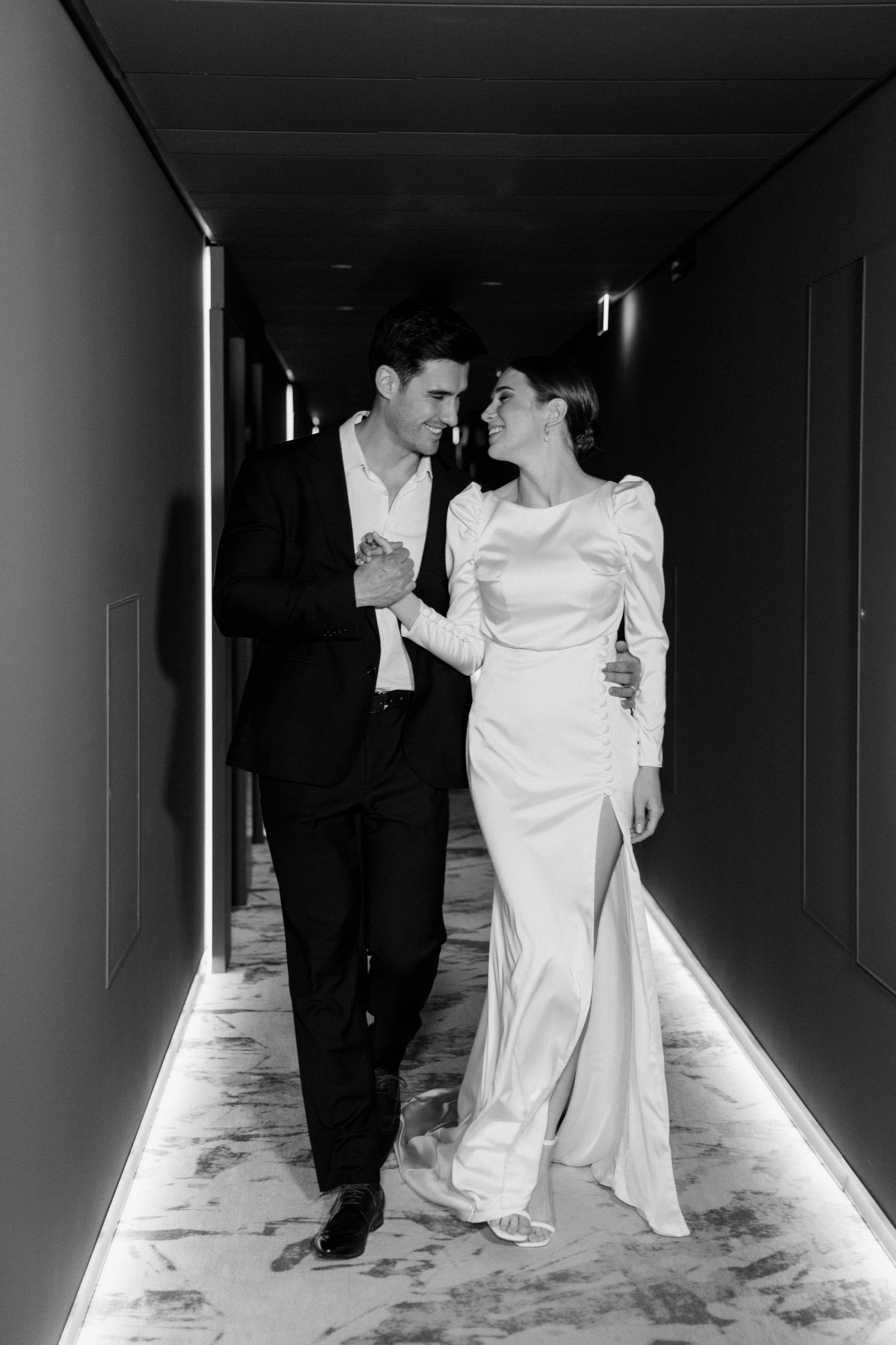 Совместные сборы в отеле. Ксюша и Кристиан. Wedding and family photographer Moscow Riyadh