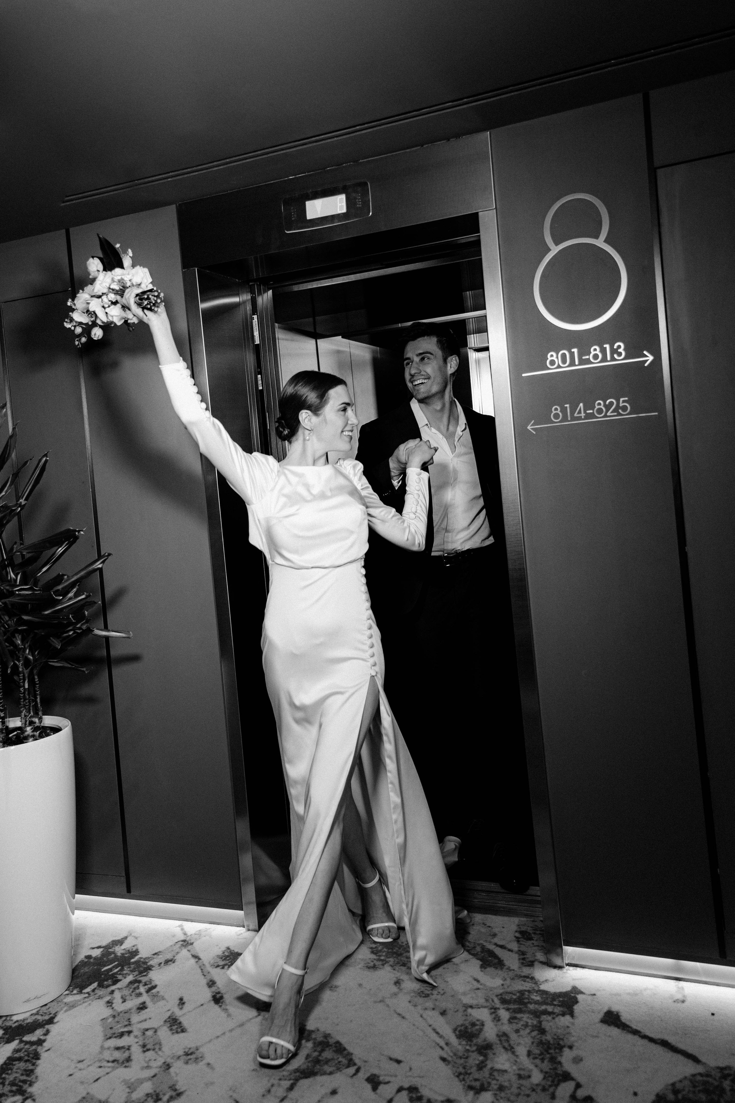 Совместные сборы в отеле. Ксюша и Кристиан. Wedding and family photographer Moscow Riyadh