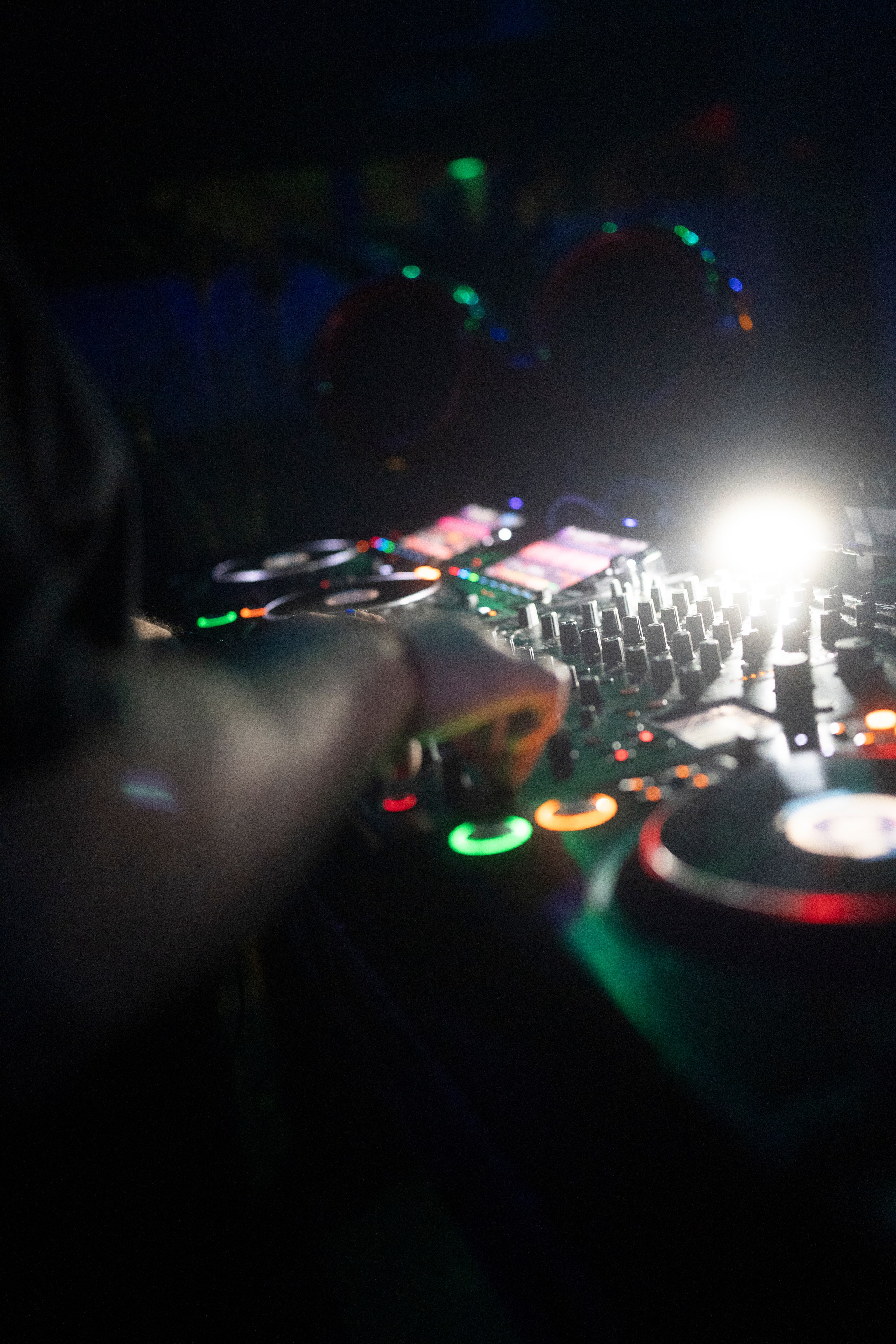 Aliens On Mushrooms & INVY Present: Shiba San. Ke’Ondris