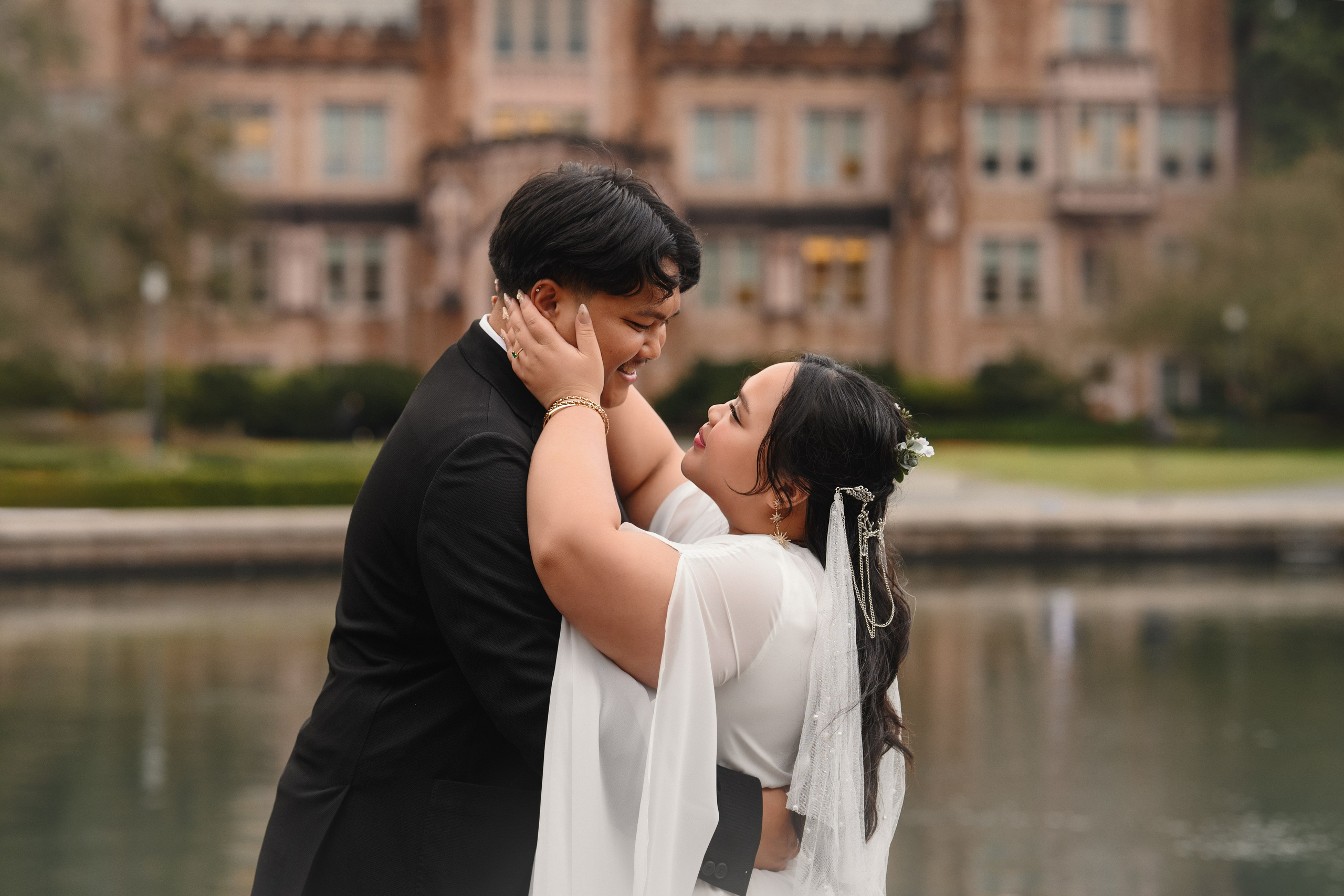 Andrew & Nicole. Wedding & portrait photography in the Seattle Area. Helen Michelle photographer