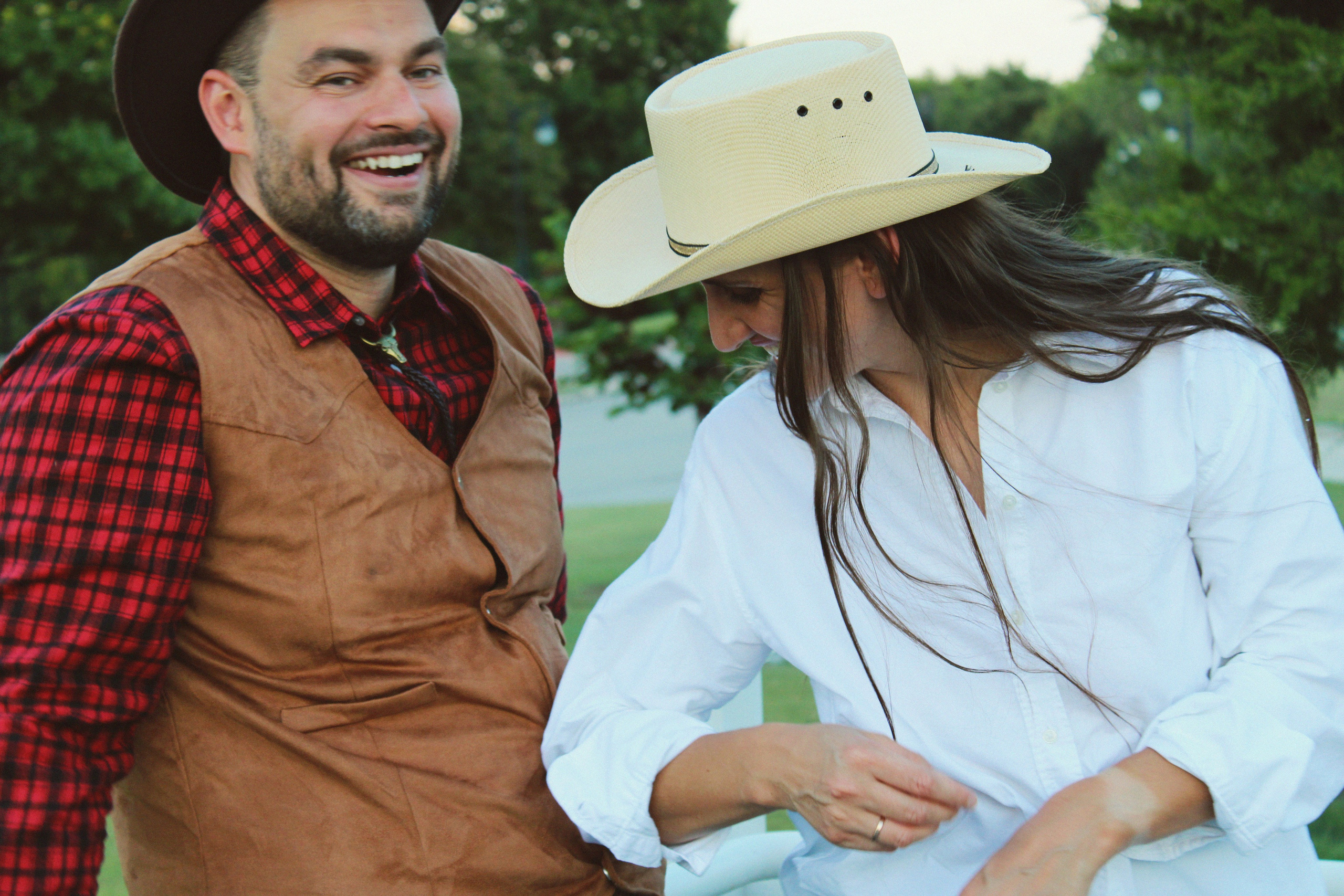 Texas Countryside Family Photoshoot in Cowboy Style. Lana Petrychenko — Portrait & Family Photographer. Valencia, Spain