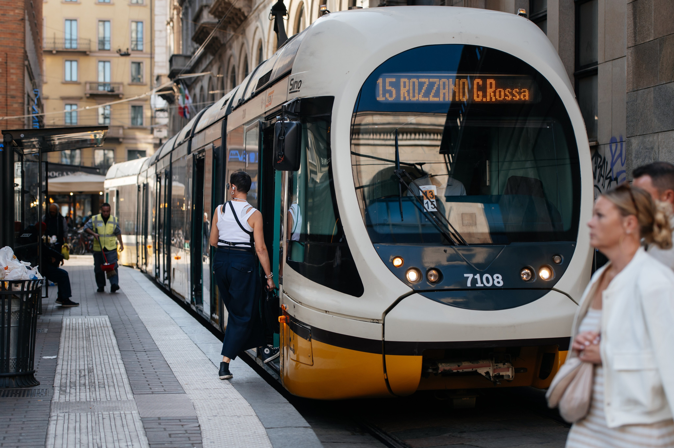 Milan, Autumn 🍂, Julia. Wedding photographer from Moldova Alexey Chipchiu