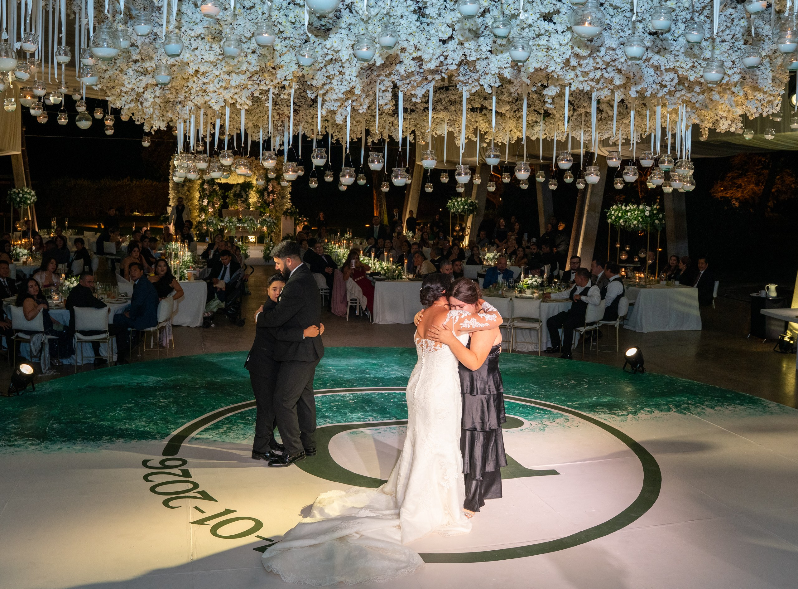 Daniel & Jannet. Elopement & Lifestyle Wedding Photographer