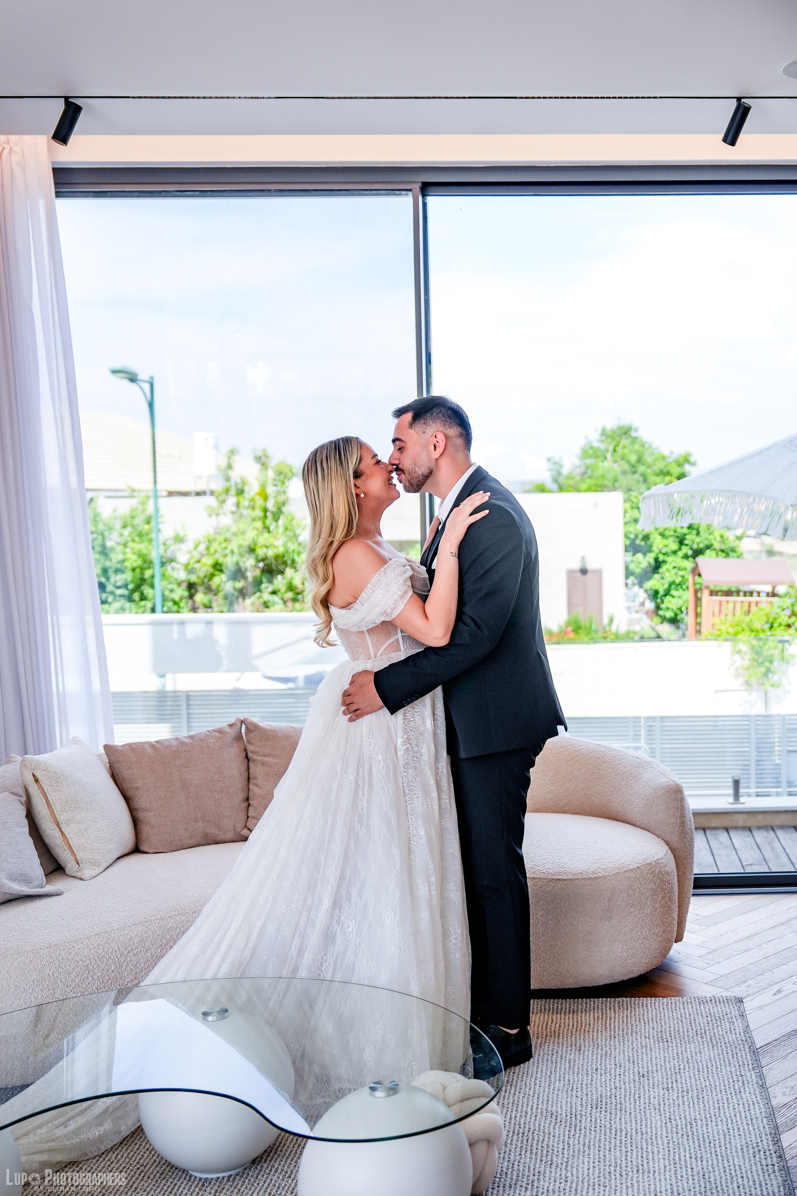 Tevel & Elad. לופו צלמים — צילום חתונות ואירועים