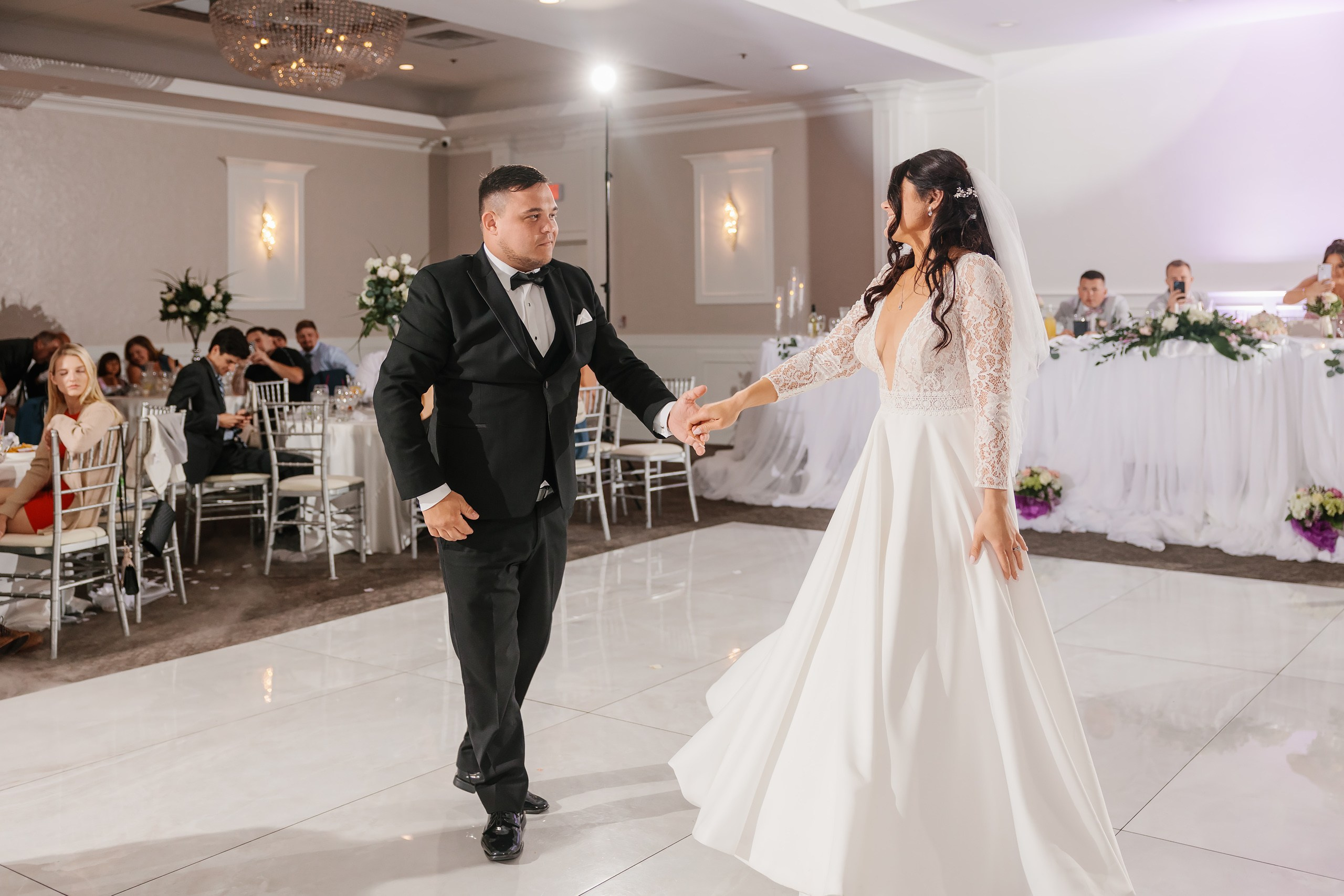 31.08.2024 Wedding. Wedding family event photographer in Chicago Nick Yushevich