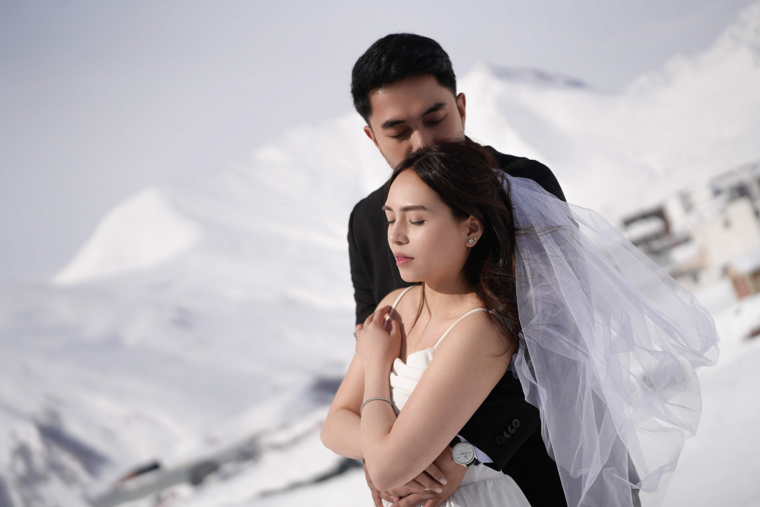 Wedding Photographer in Georgia | Gudauri, Kazbegi & Tbilisi