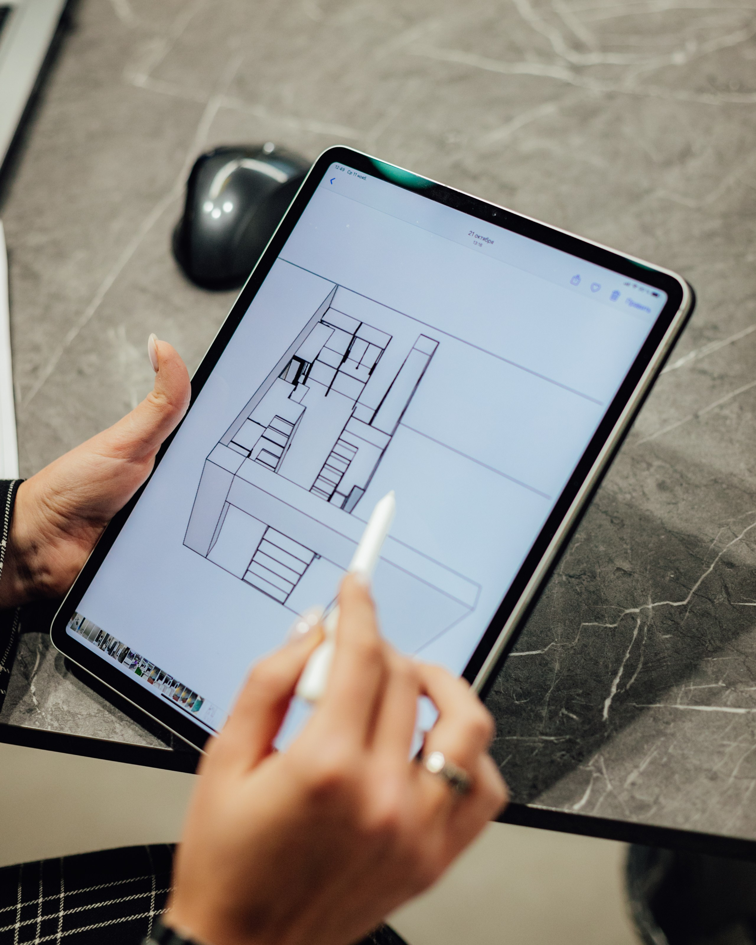 Interior designer Anna. Amazing photo session at a time convenient for you. Y