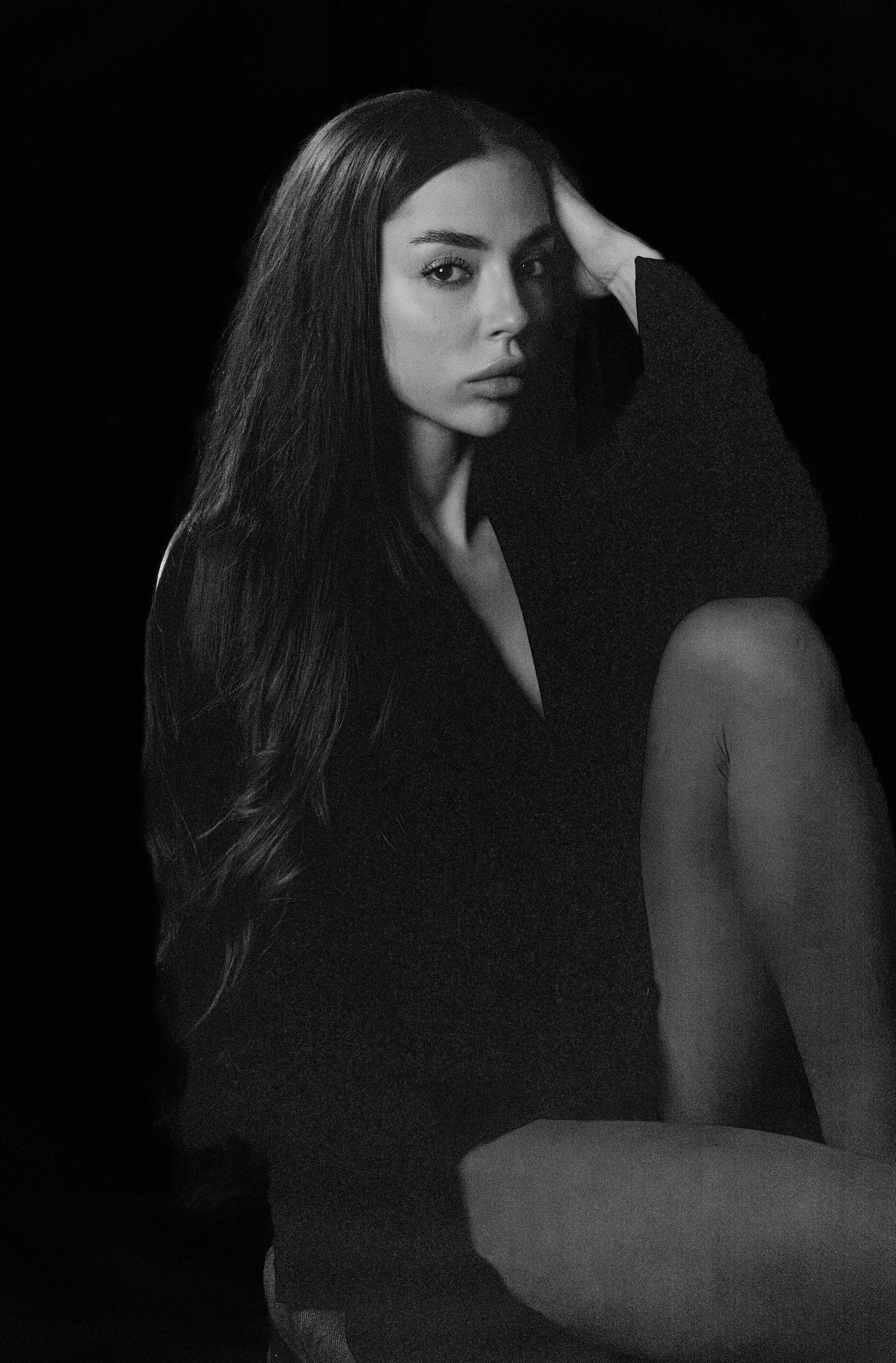 Grey room. Portrait photographer in Europe. Aurora Balear in Balearic Islands, woman portrait photographer. Work in Spain