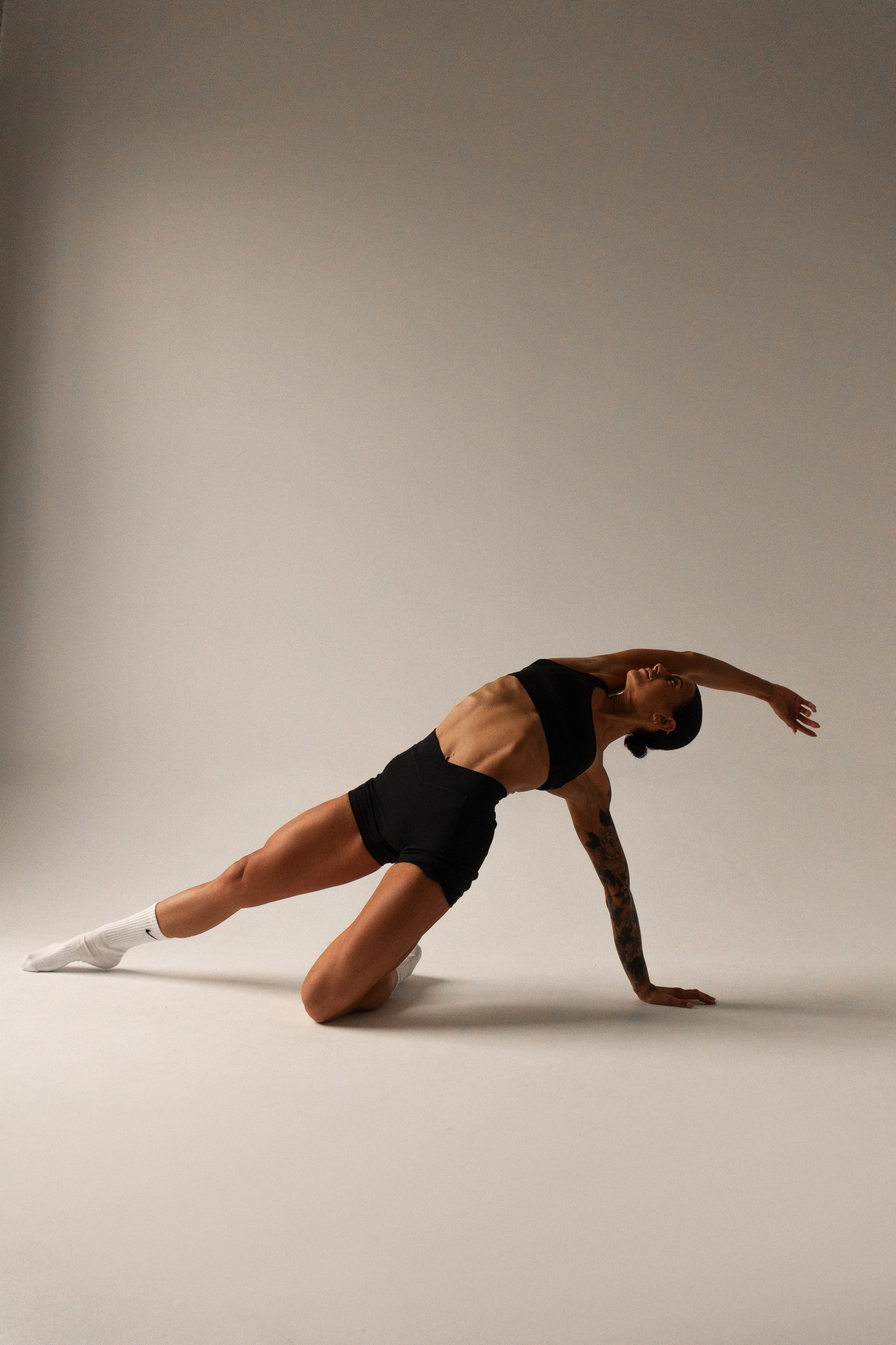 Female Fitness & Body Photographer in London | Zlata JPEG