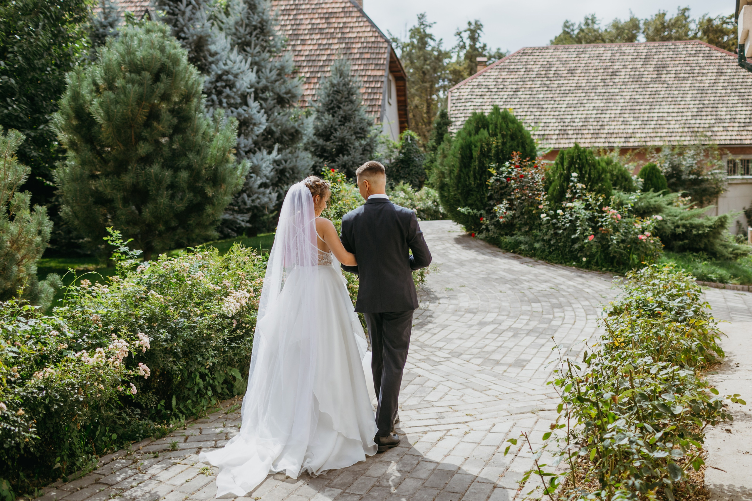 Свадебная фотоссесия для молодоженов в Бишкеке. Фотограф в Бишкеке Оксана Шувалова