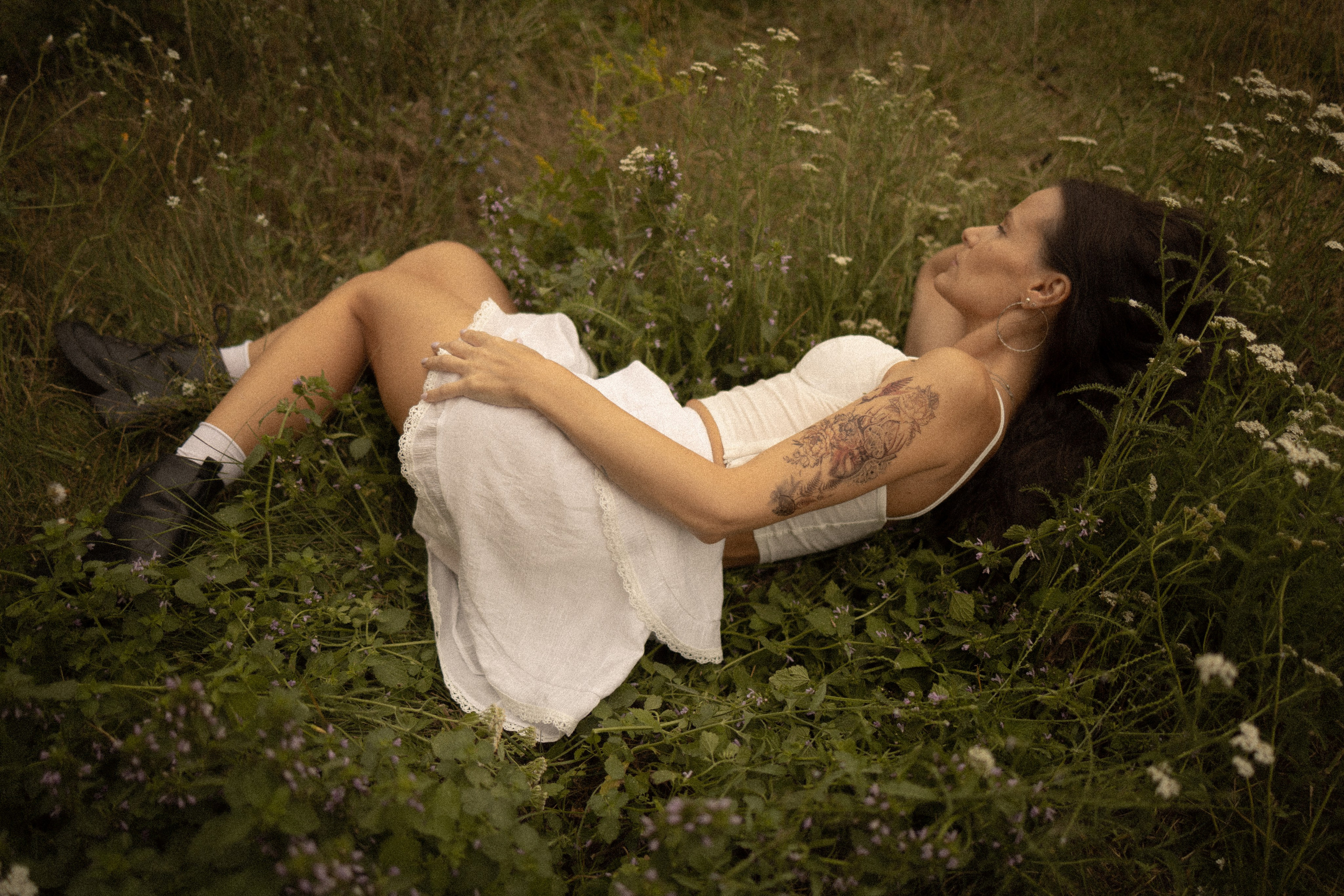 Balade en moto. Histoires d’amour, séances photos de famille et de mariage en France