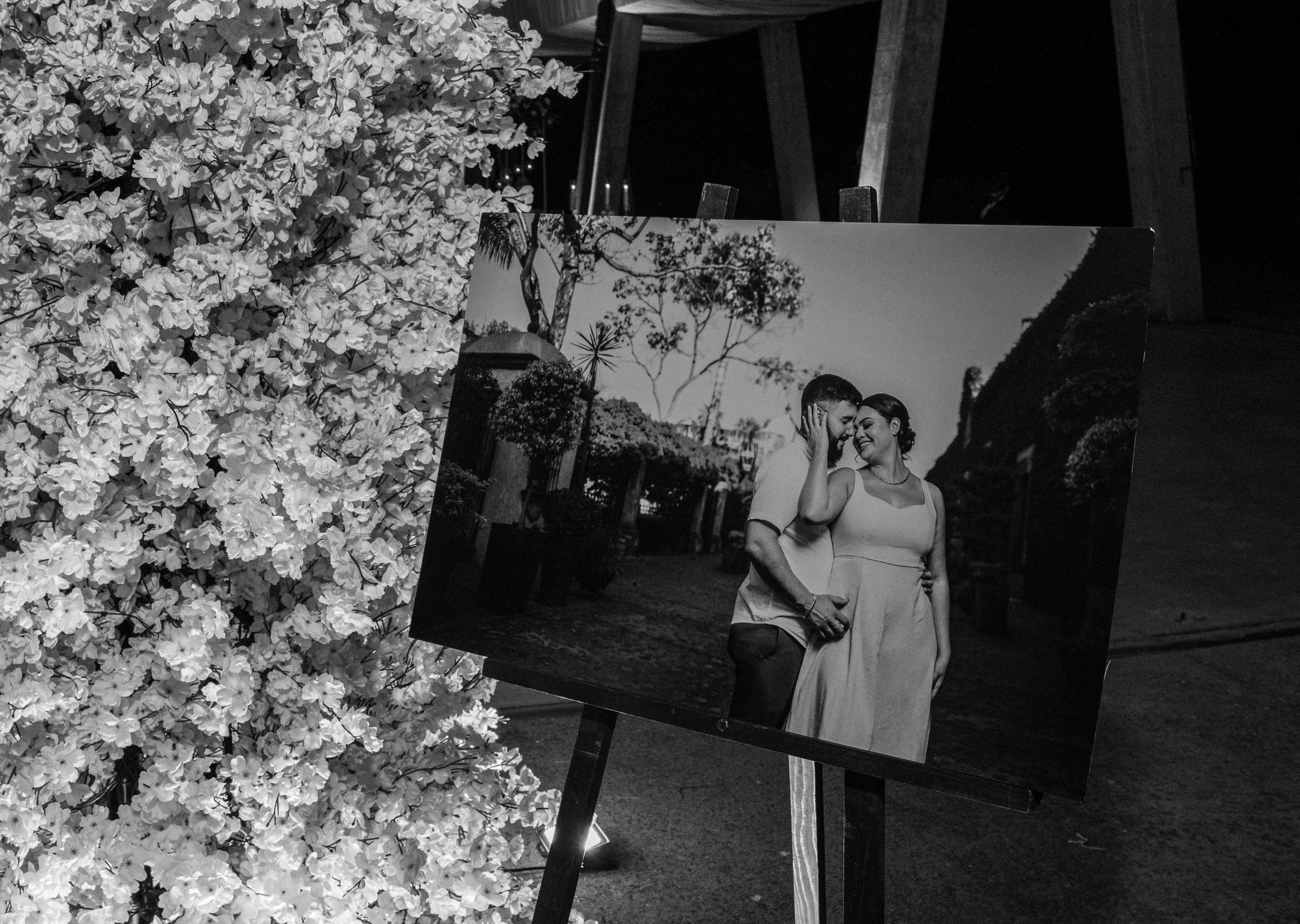 Daniel & Jannet. Elopement & Lifestyle Wedding Photographer