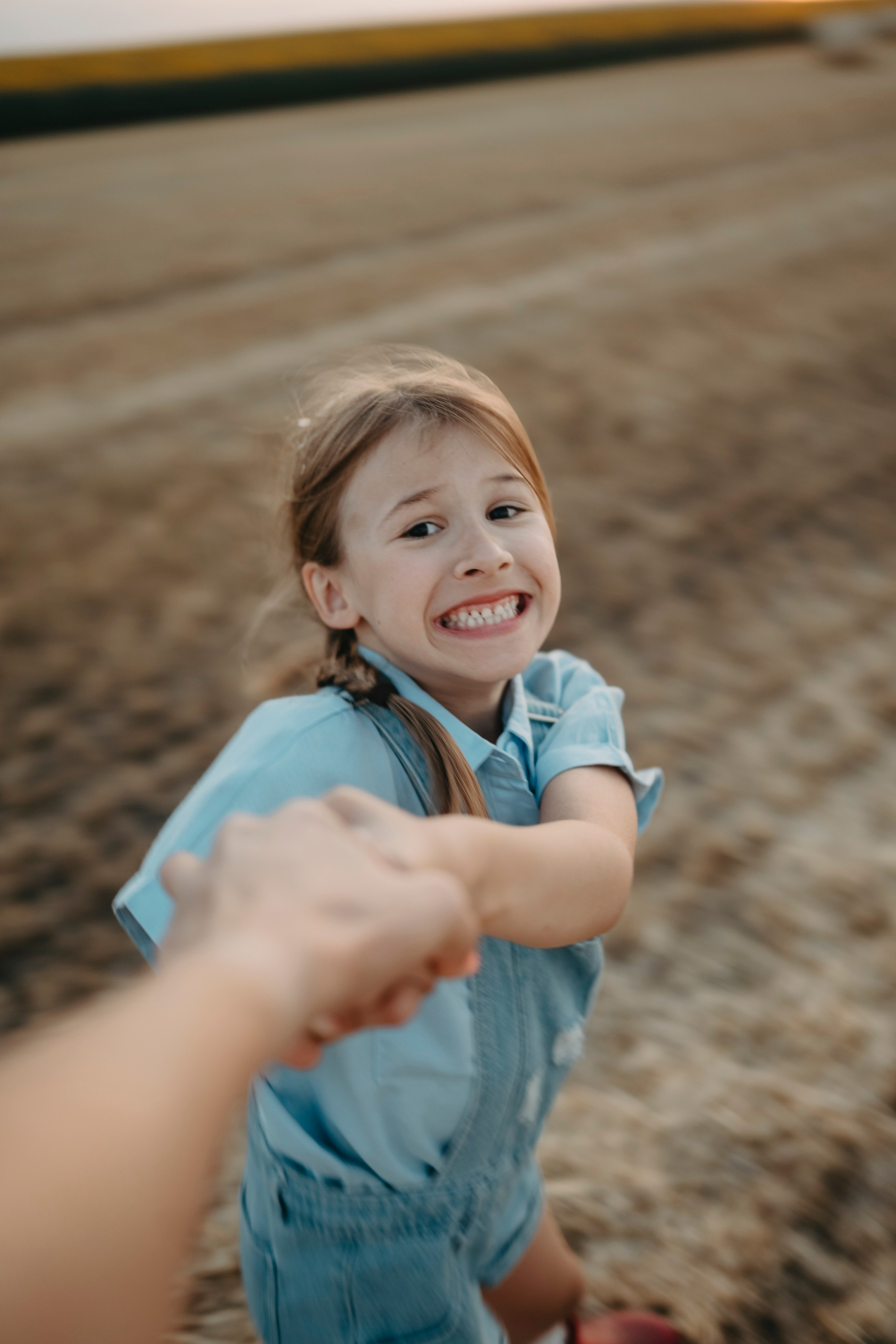 Letnje fotografisanje u polju suncokreta i sena. Deciji i porodicni fotograf u Beogradu Oksana Skendzic