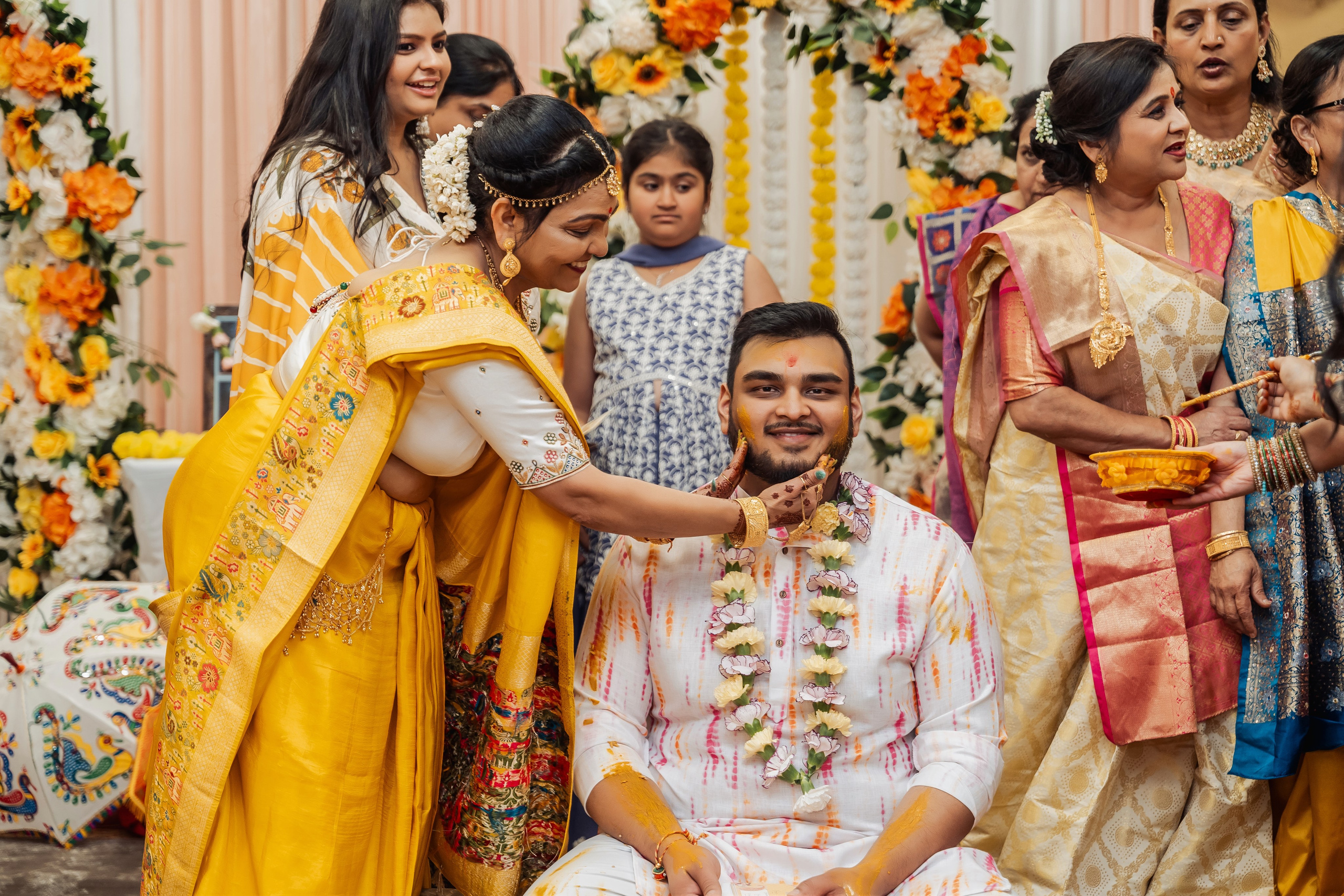 Darshil & Shailja. Wedding Photographer & Cinematographer studios