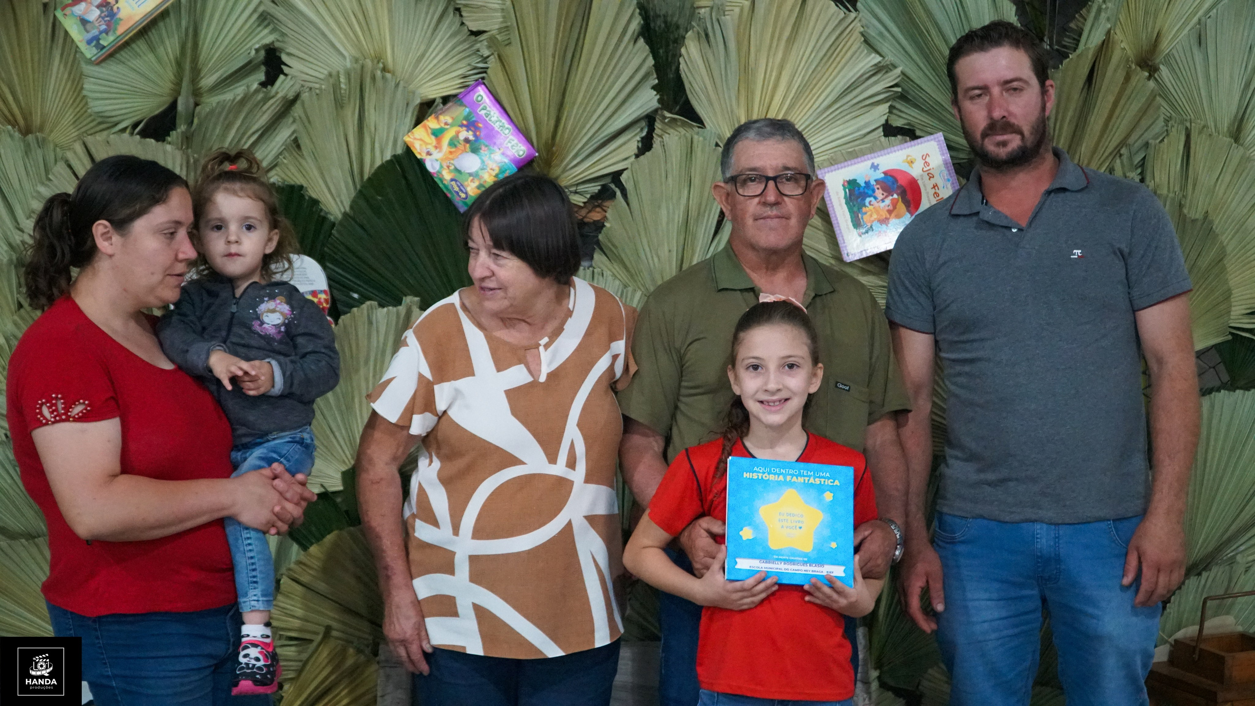 Noite autógrafos colégio Aurélio Buarque de Holanda. Handa Produções