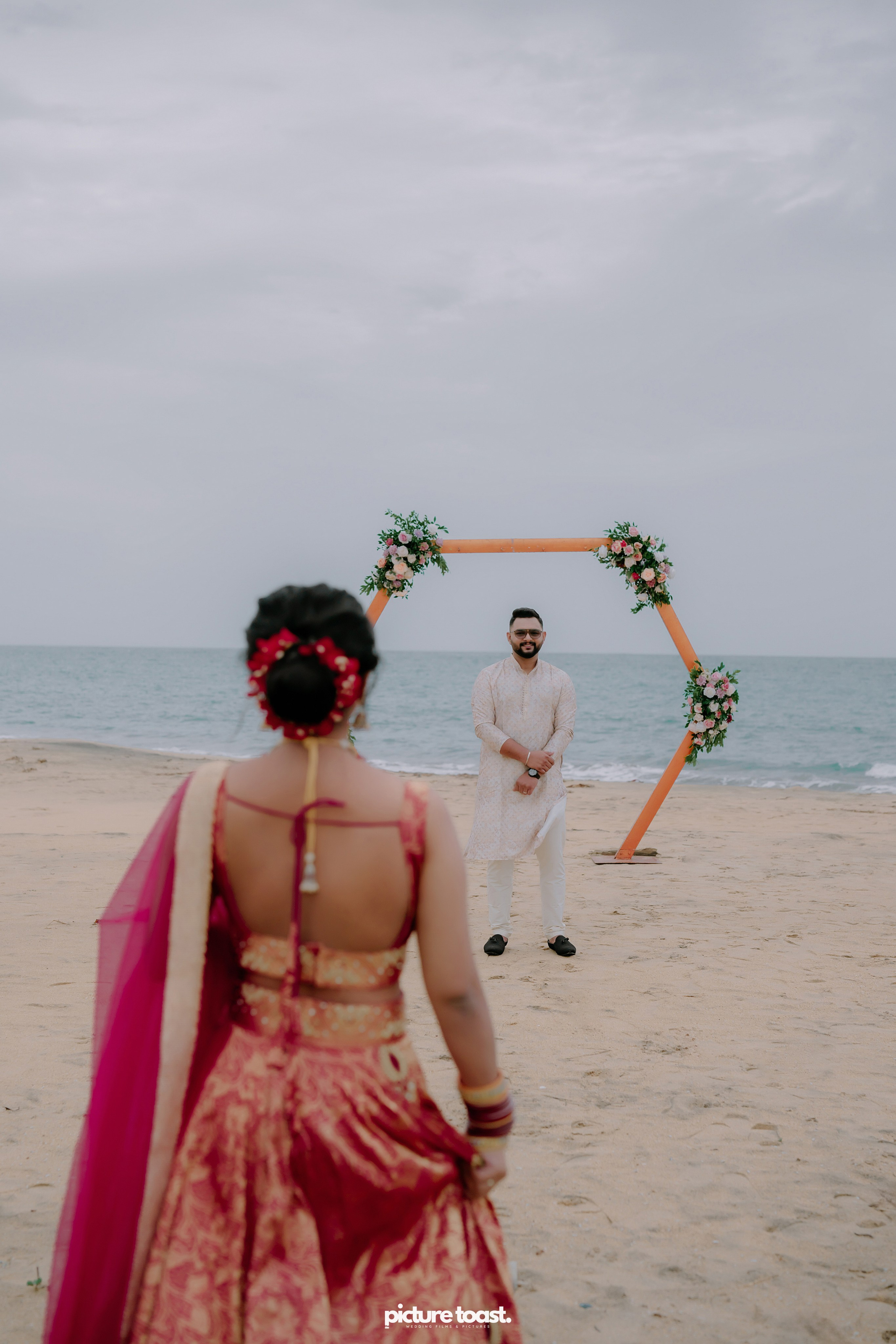 Beach Wedding! Ft. Malavika & Vishnu. Fine art Wedding Photographers in India & Canada
