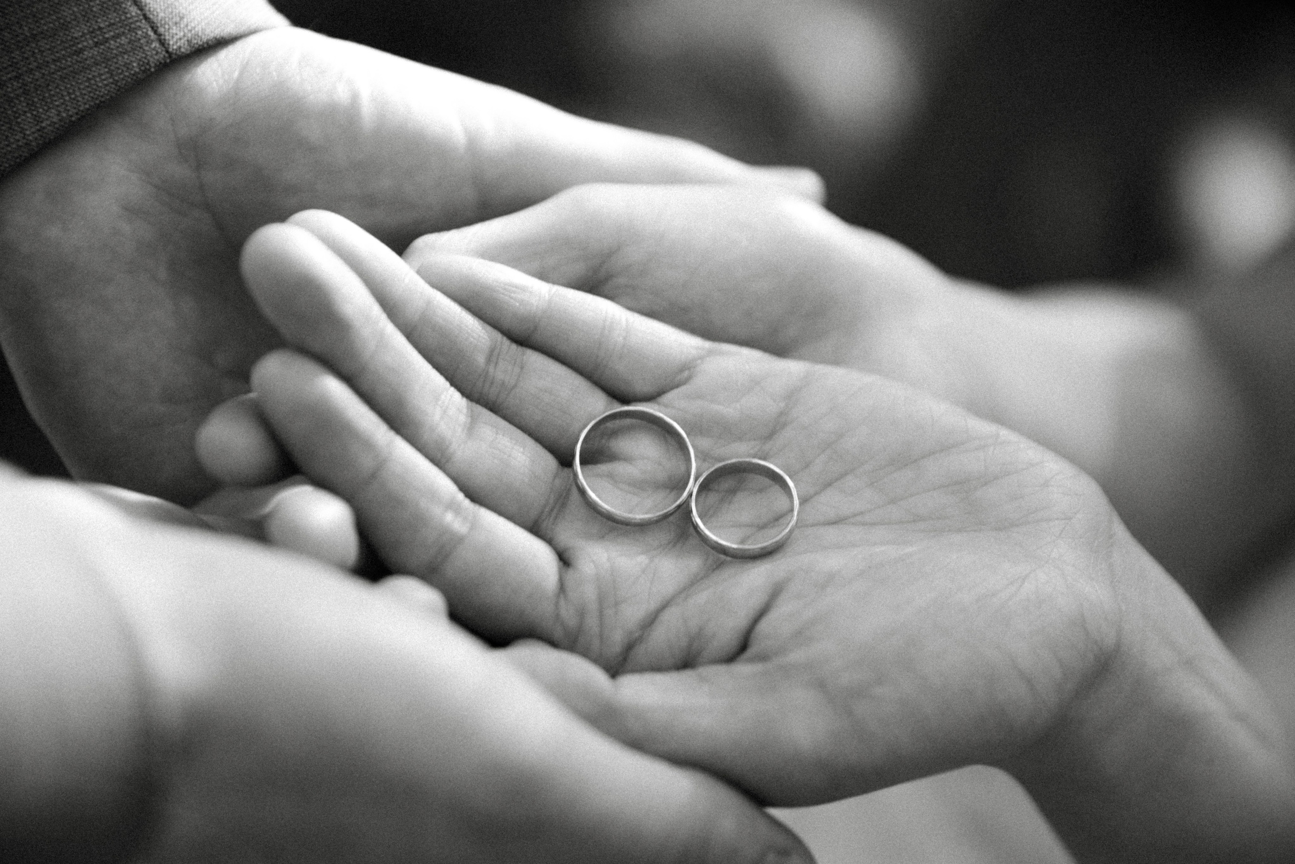 The two of us. Warm family & Wedding stories