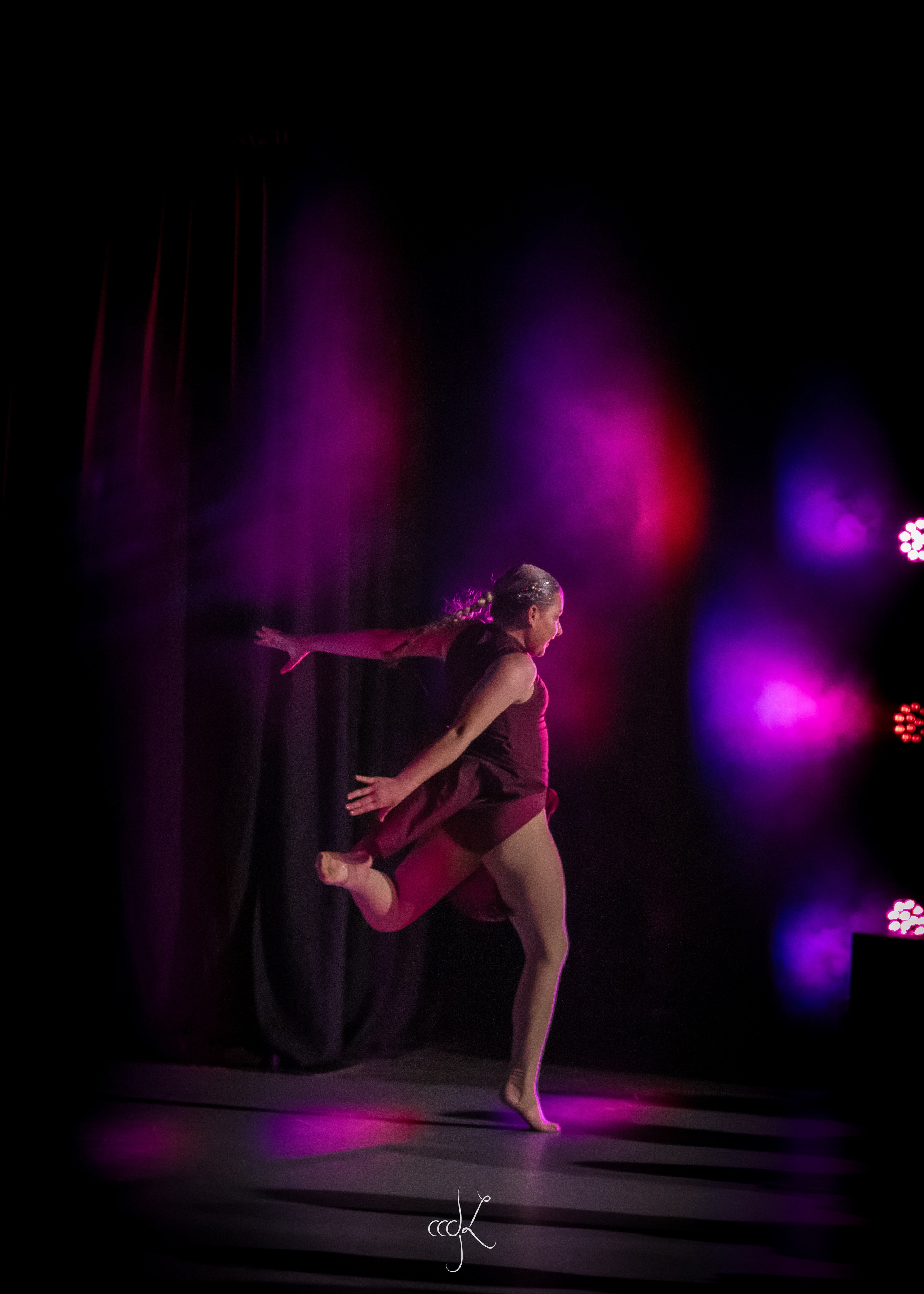 Dance Showcase I: Boundless / Acroflex Acrobatic Arts. Expect Miracles Photography by Kate & Andrew