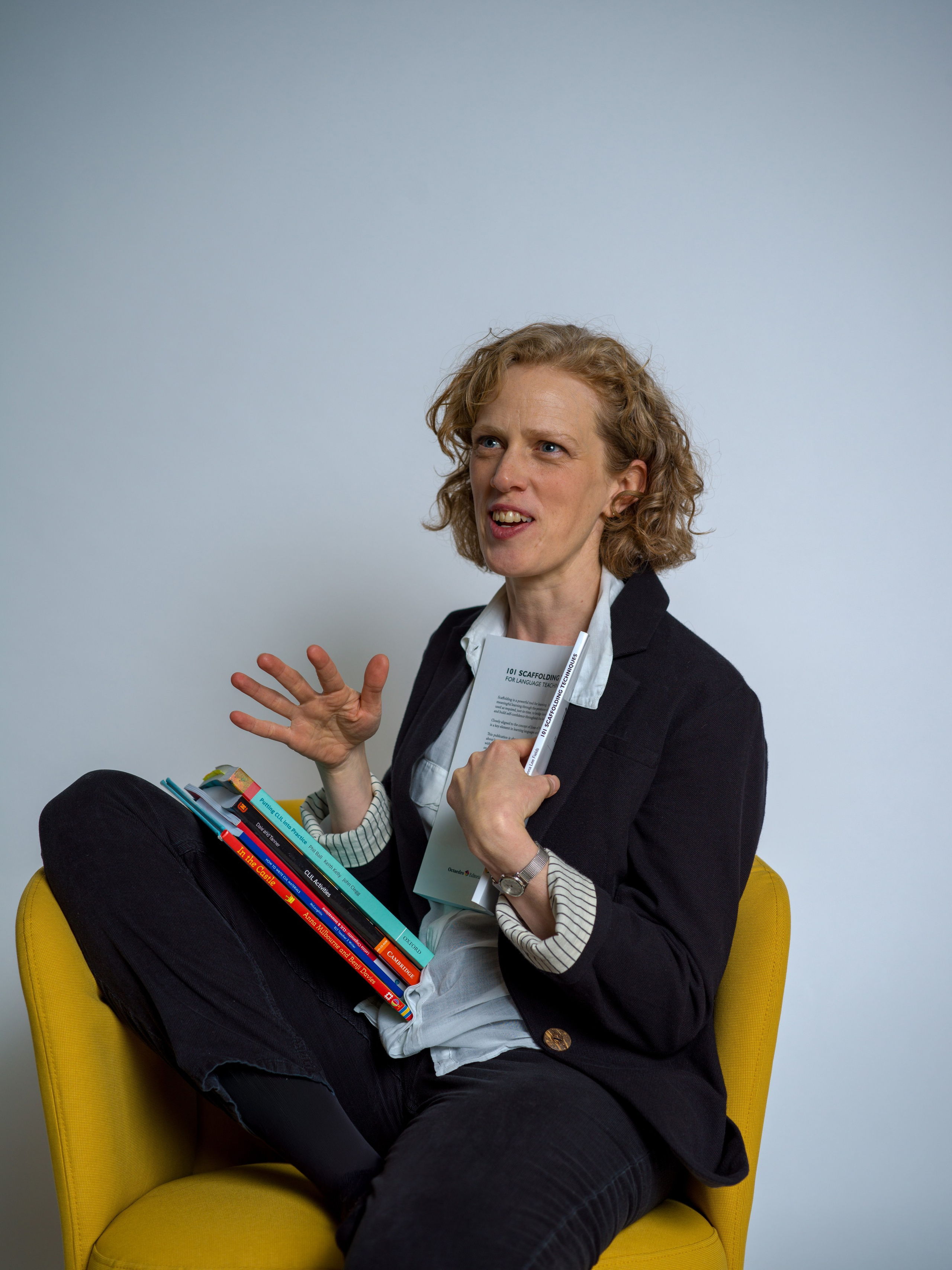 teacher photoshoot Verona, personal blog photos Verona, educator photography Verona, Verona content creator, professional photos Verona, blog photoshoot Verona, personal branding Verona, lifestyle photography Verona, teacher portrait Verona, Verona photography, personal blog photography, professional photos for website, content creator photography, teacher personal brand Verona, lifestyle content Verona, educator photo session, teacher website photography, Verona photo session, branding photography Verona, photo session for bloggers, personal blog content Verona