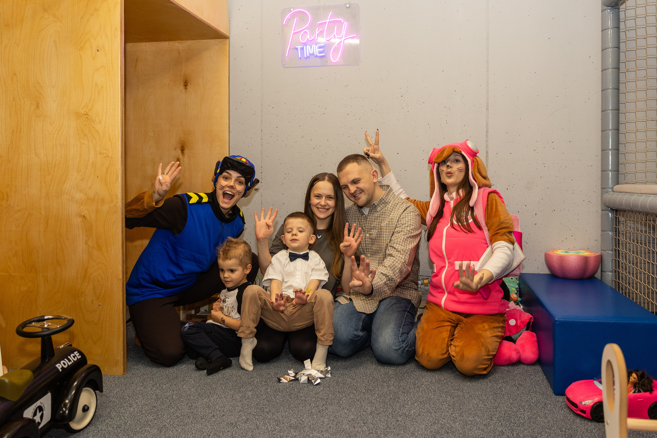 День рождения Артёма 24 января 2026 года. Семейный и детский фотограф в Варшаве Мила Бобровская