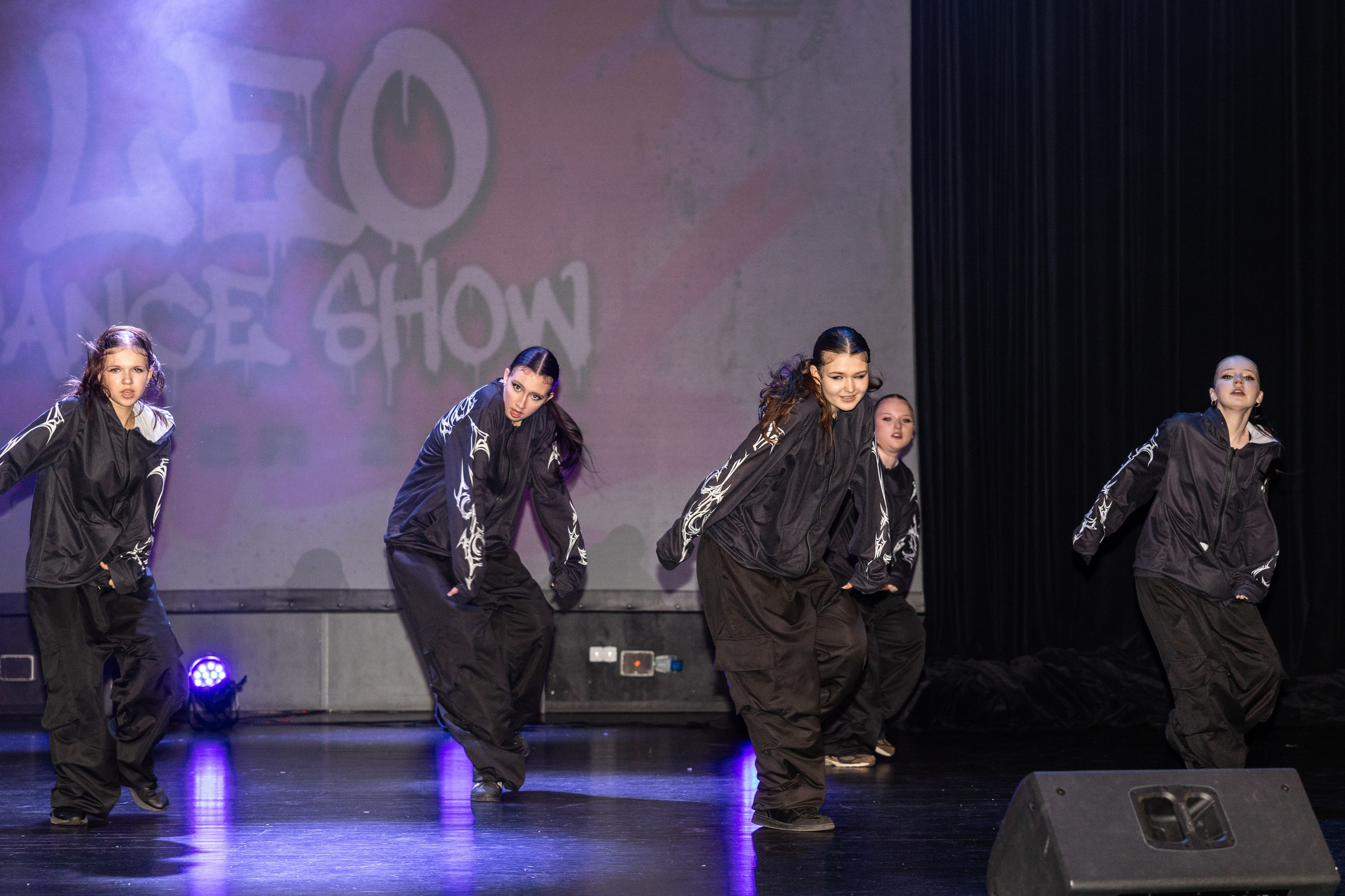 LEO DANCE SHOW WINTER 2025. Семейный и детский фотограф в Варшаве Мила Бобровская