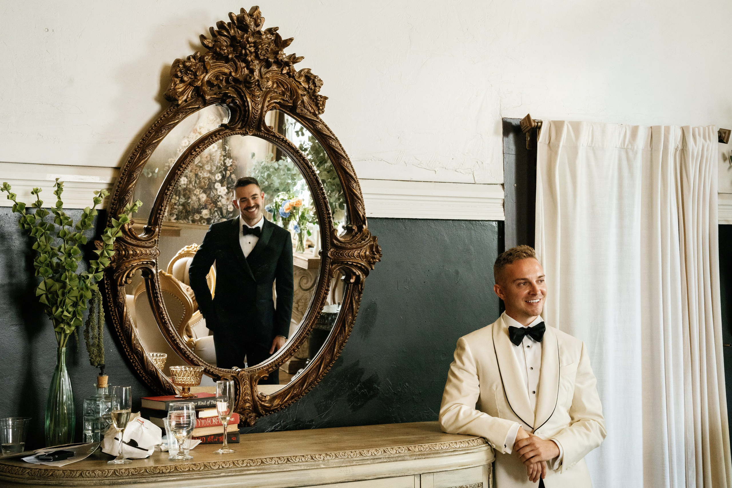 LGBT wedding photographer in California. Wedding Photography & Videography Team in California, Los Angeles, San Francisco, San Diego and Travel