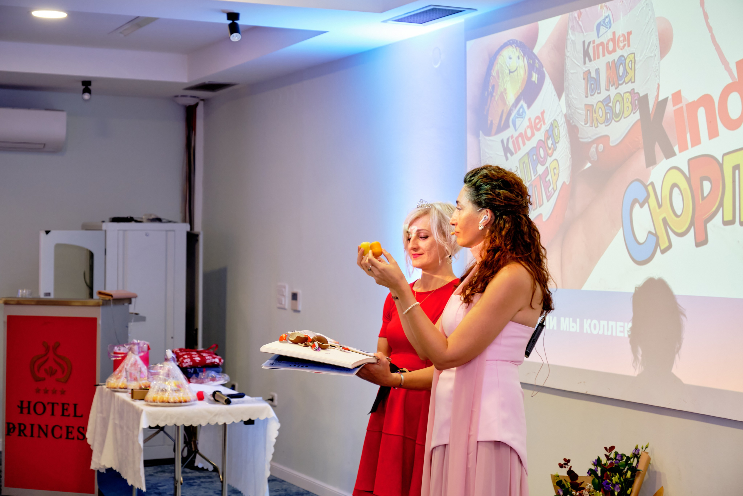 Фоторепортаж з благодійного Новорічного балу у Чорногорії. Портретний фотограф Альона Новгородцева