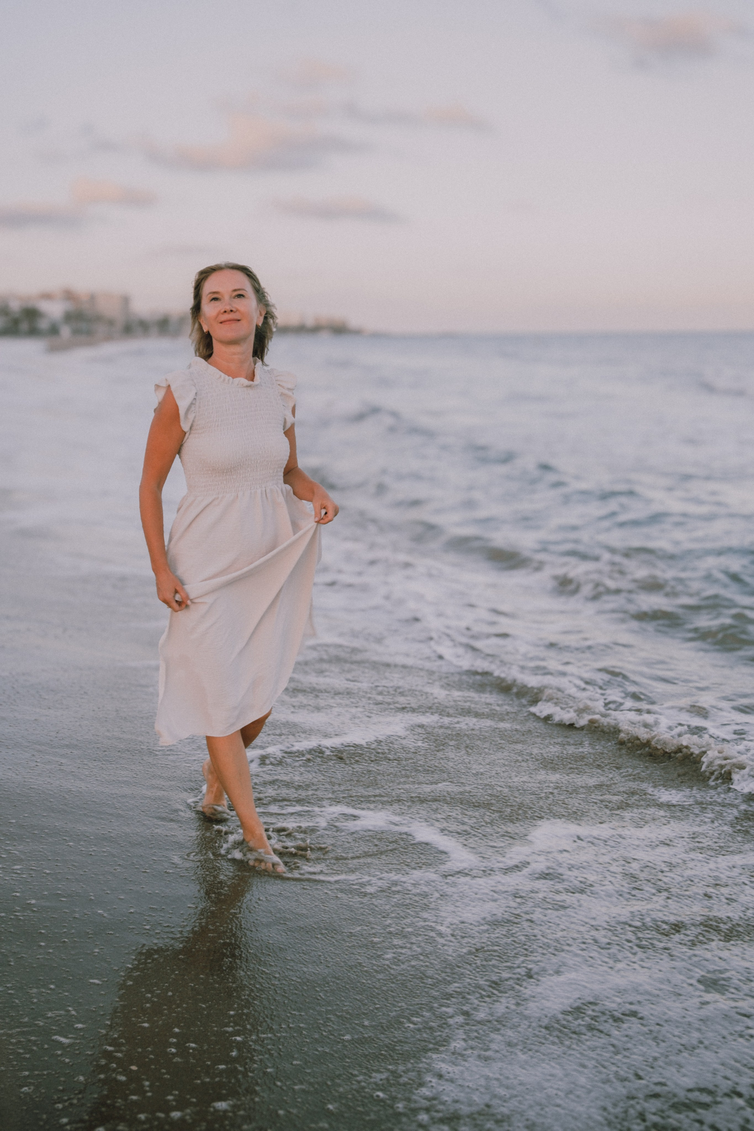 Sesión familiar en la playa. Fotografía profesional en Calafell - Elena Medvedeva