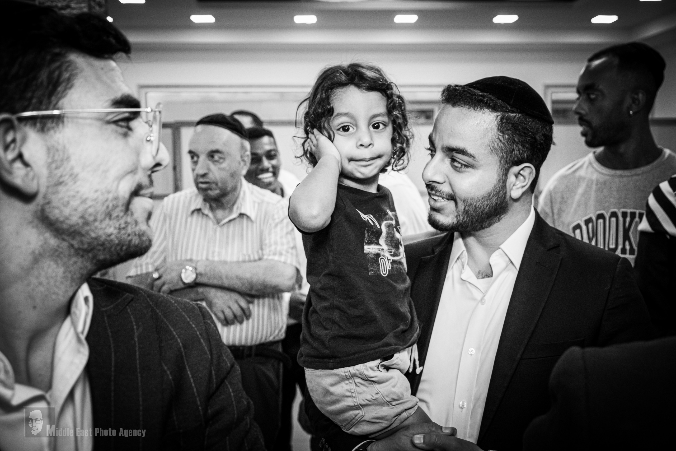 ‏ברית מילה. Middle East Photo Agency — Photography & Event Magnets — סוכנות צילום והדפסת מגנטים לאירועים