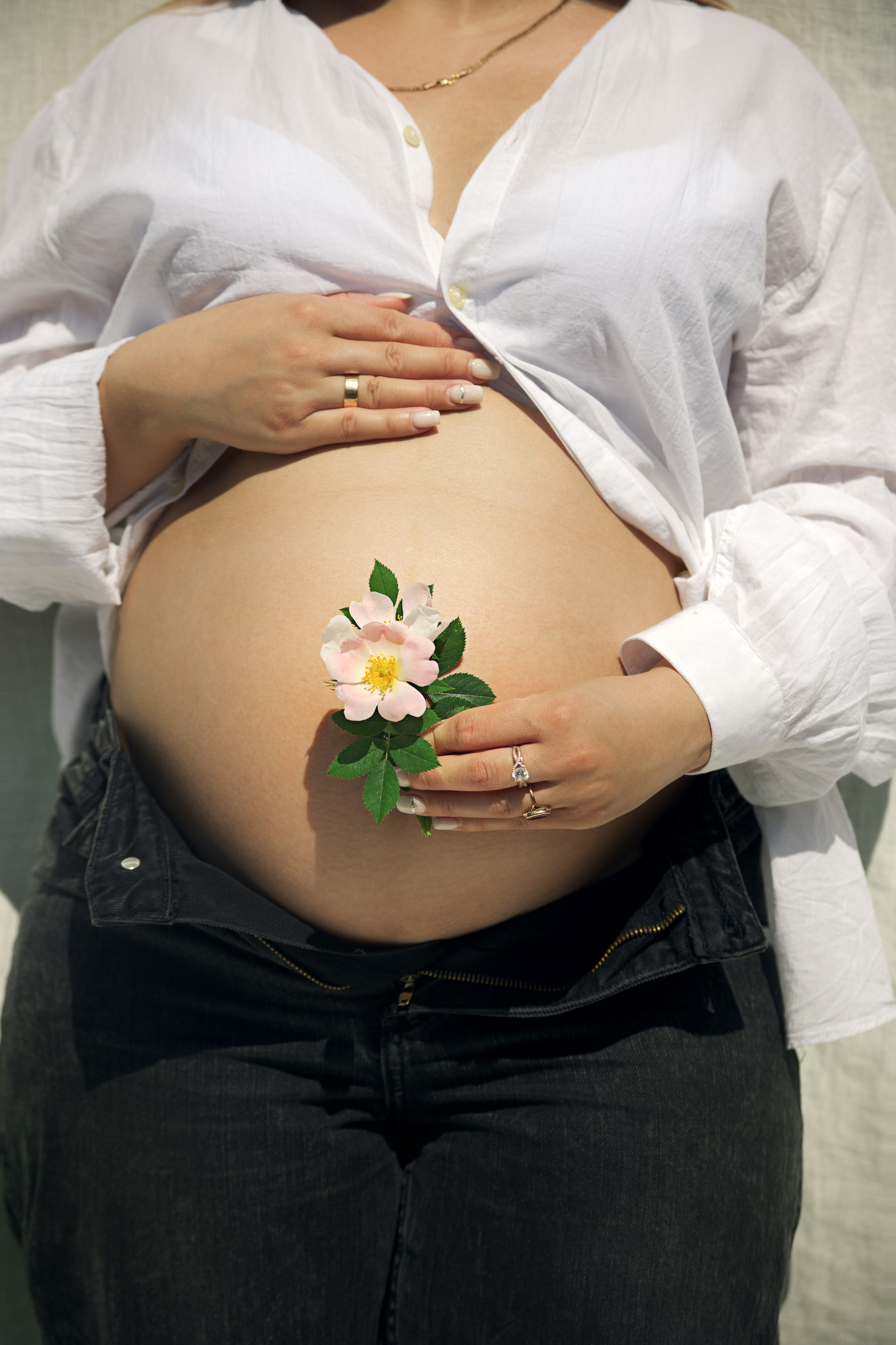 Sesja ciążowa w minimalistycznym Stylu