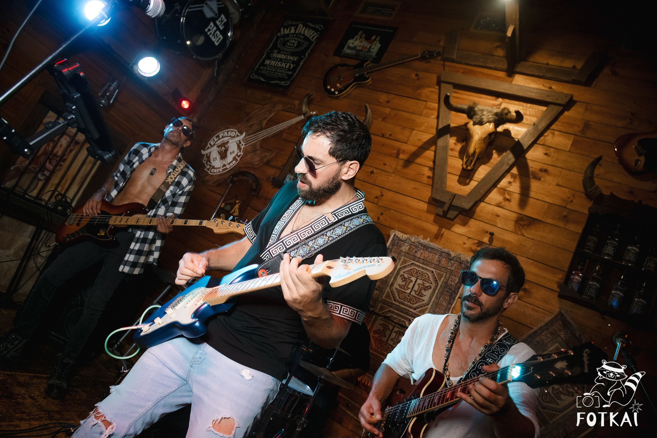 Stones of the Coast en El Paso Rock Bar Torrevieja: Reportaje fotográfico 20.09.25 | FOTKAI