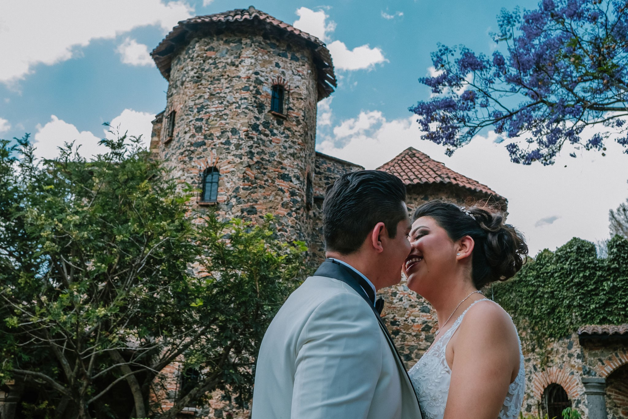 Yenisel & Raul / Tepoztlan. Wedding and family photographer in Mexico City