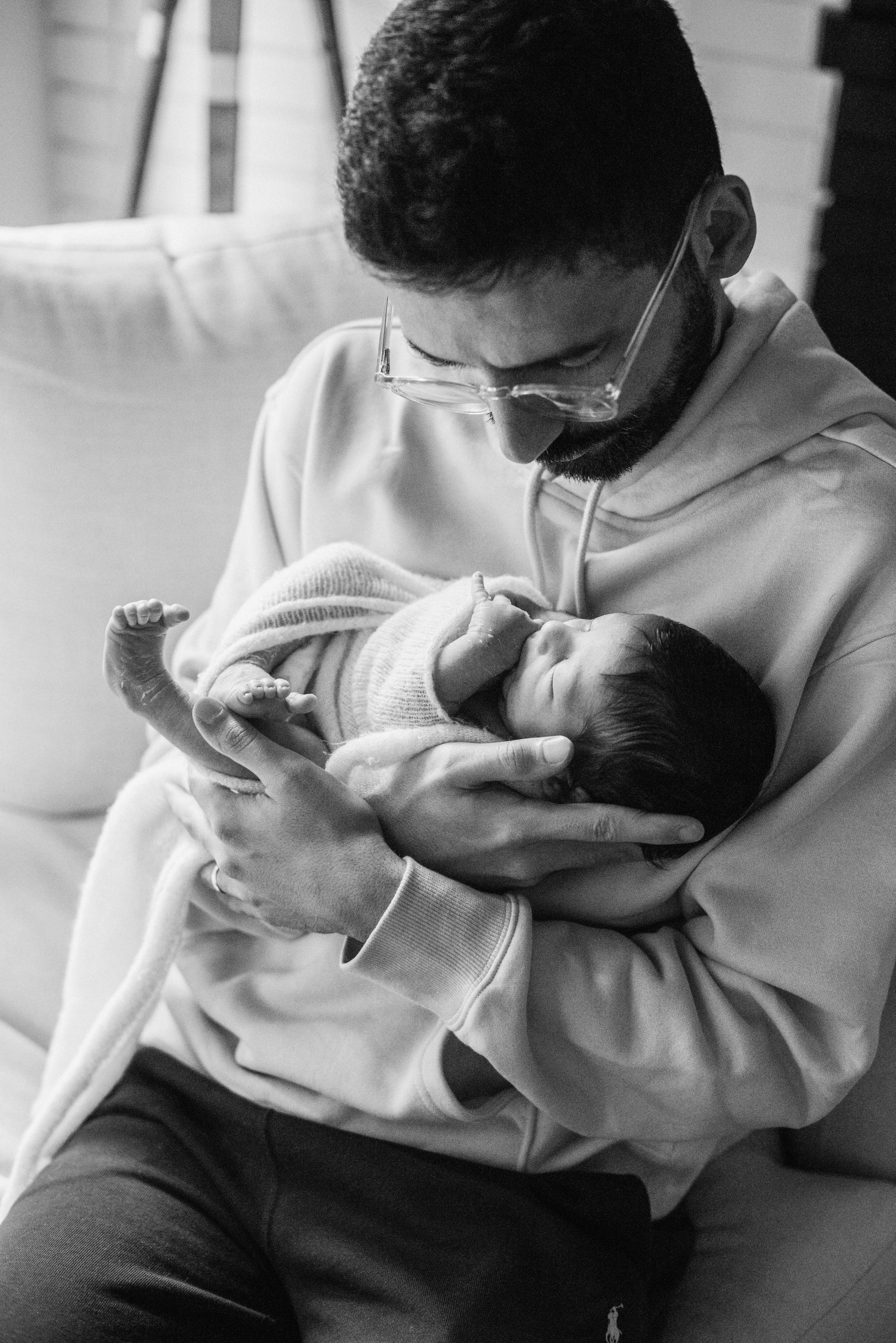 Koosha, 10 days. Newborn, pregnancy, family photographer in New Jersey