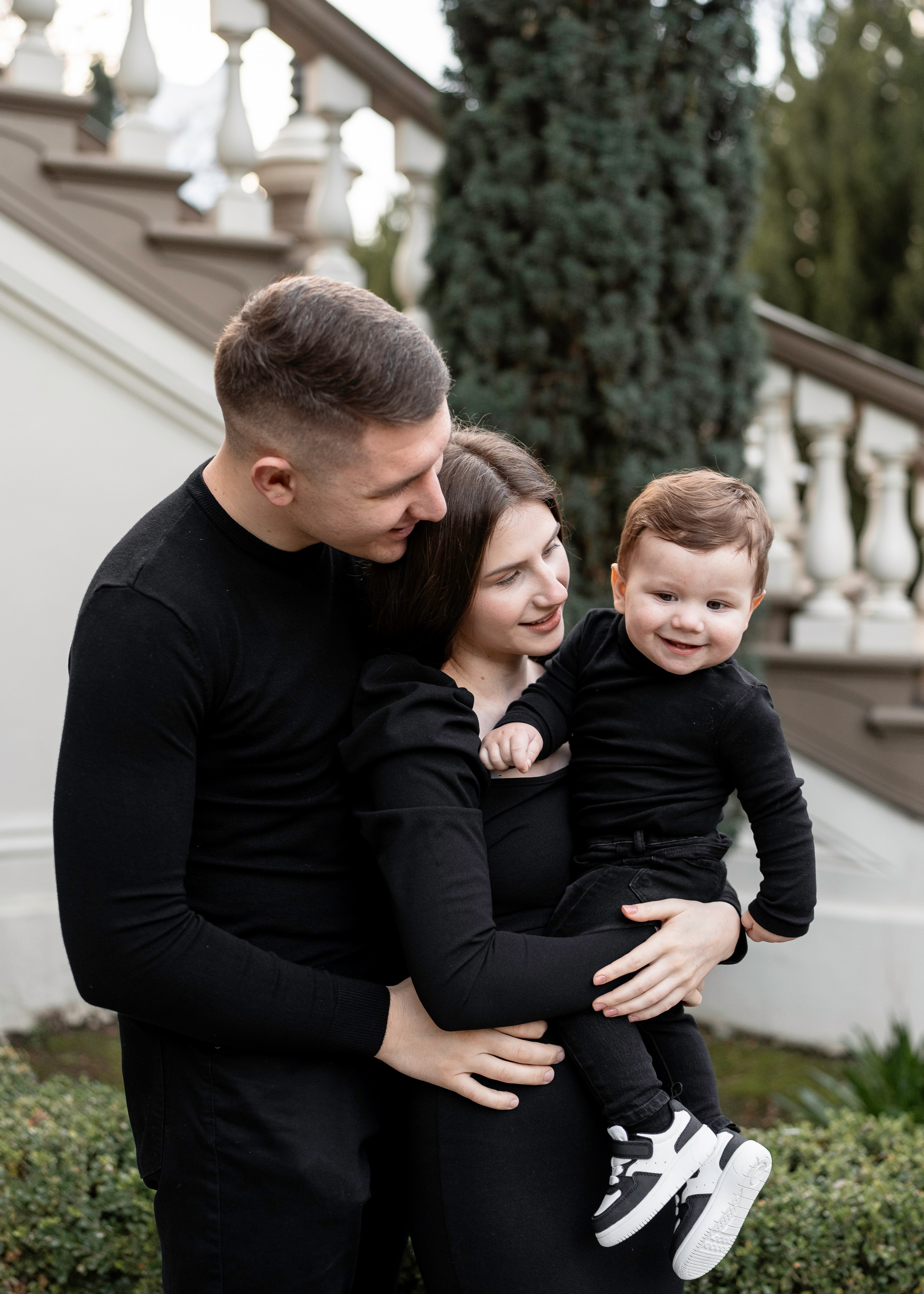 Artem, Nadia & Elisha. Family photographer in Sacramento | Sofia Pavenko