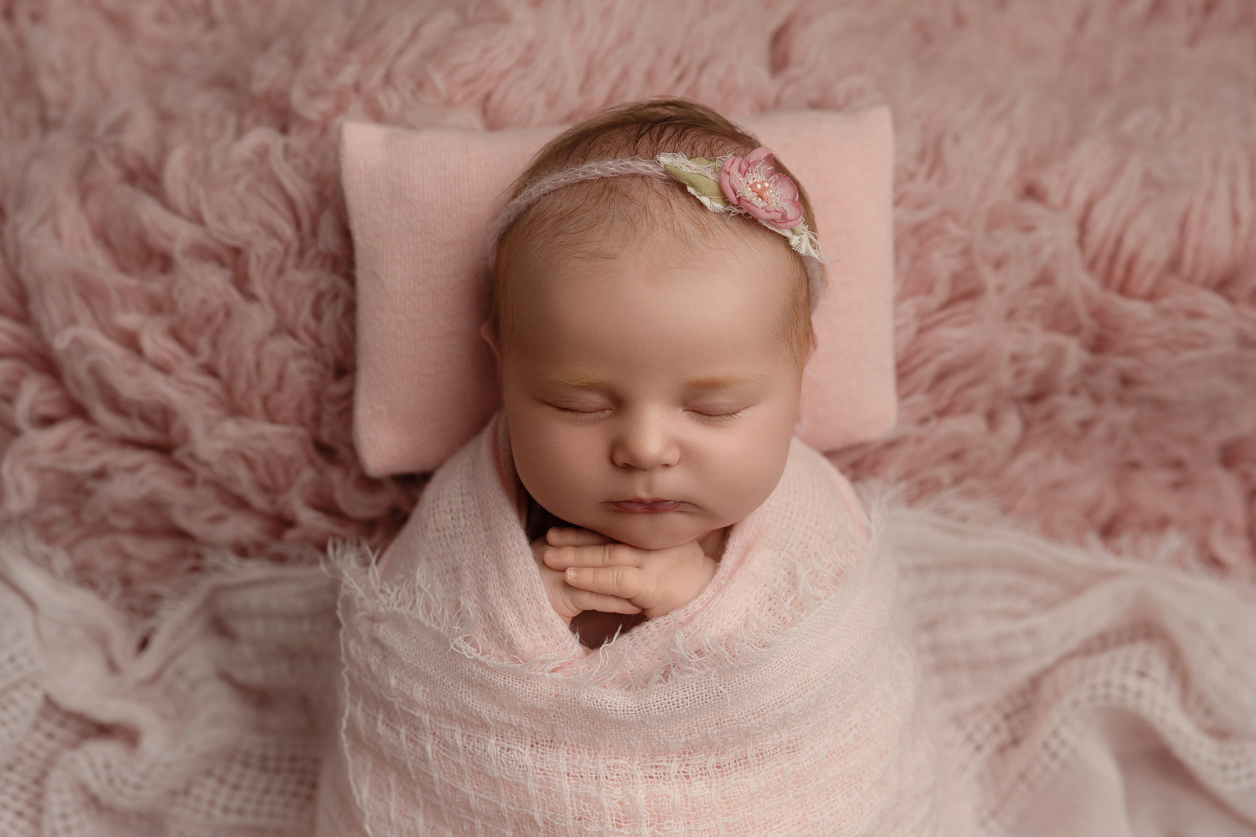 Portfolio for newborn photography, Sydney. Newborn and family photographer. Hills District. Sydney