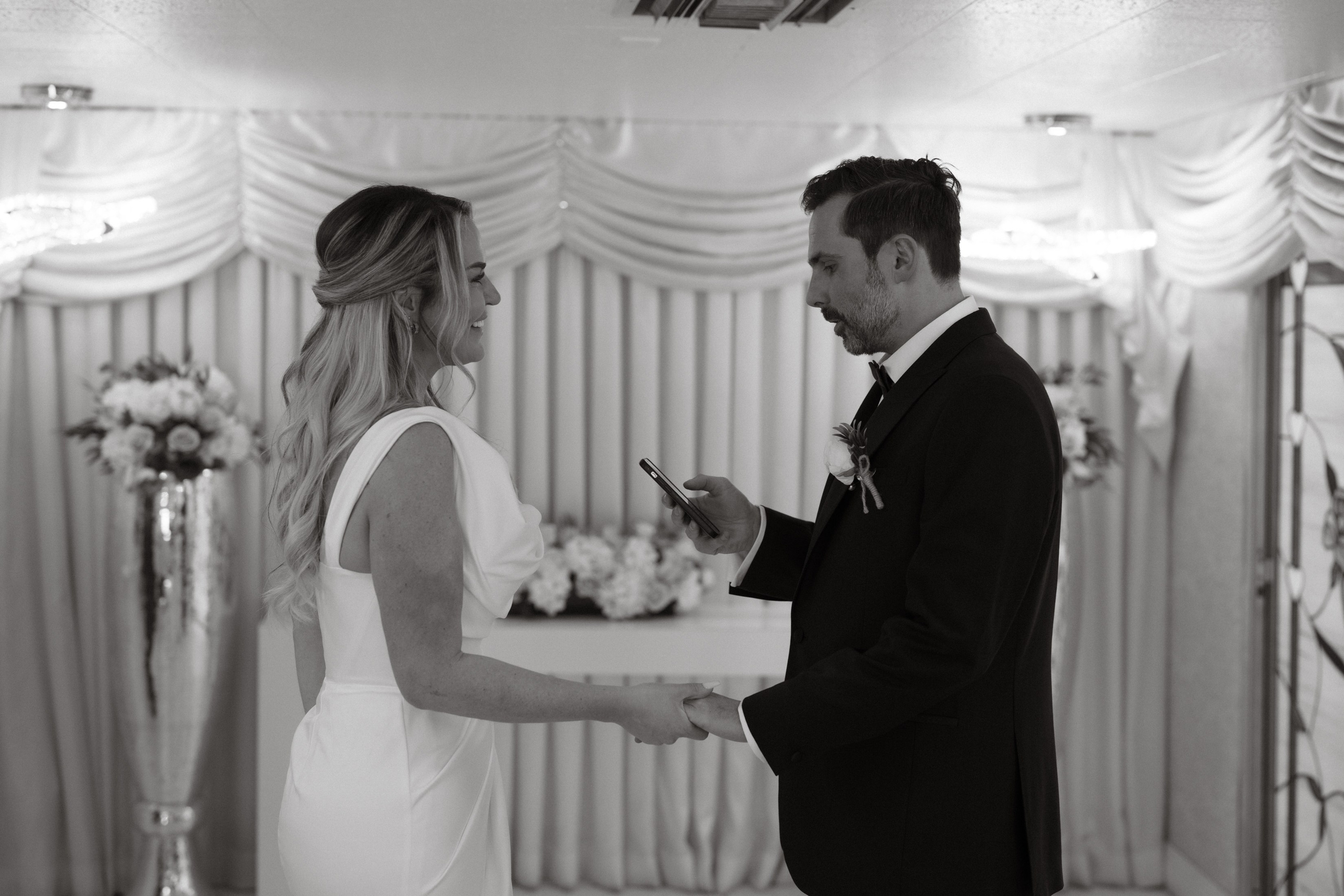 G&M. Wedding & elopement photographer Viktoriya Kravtsov. Las Vegas